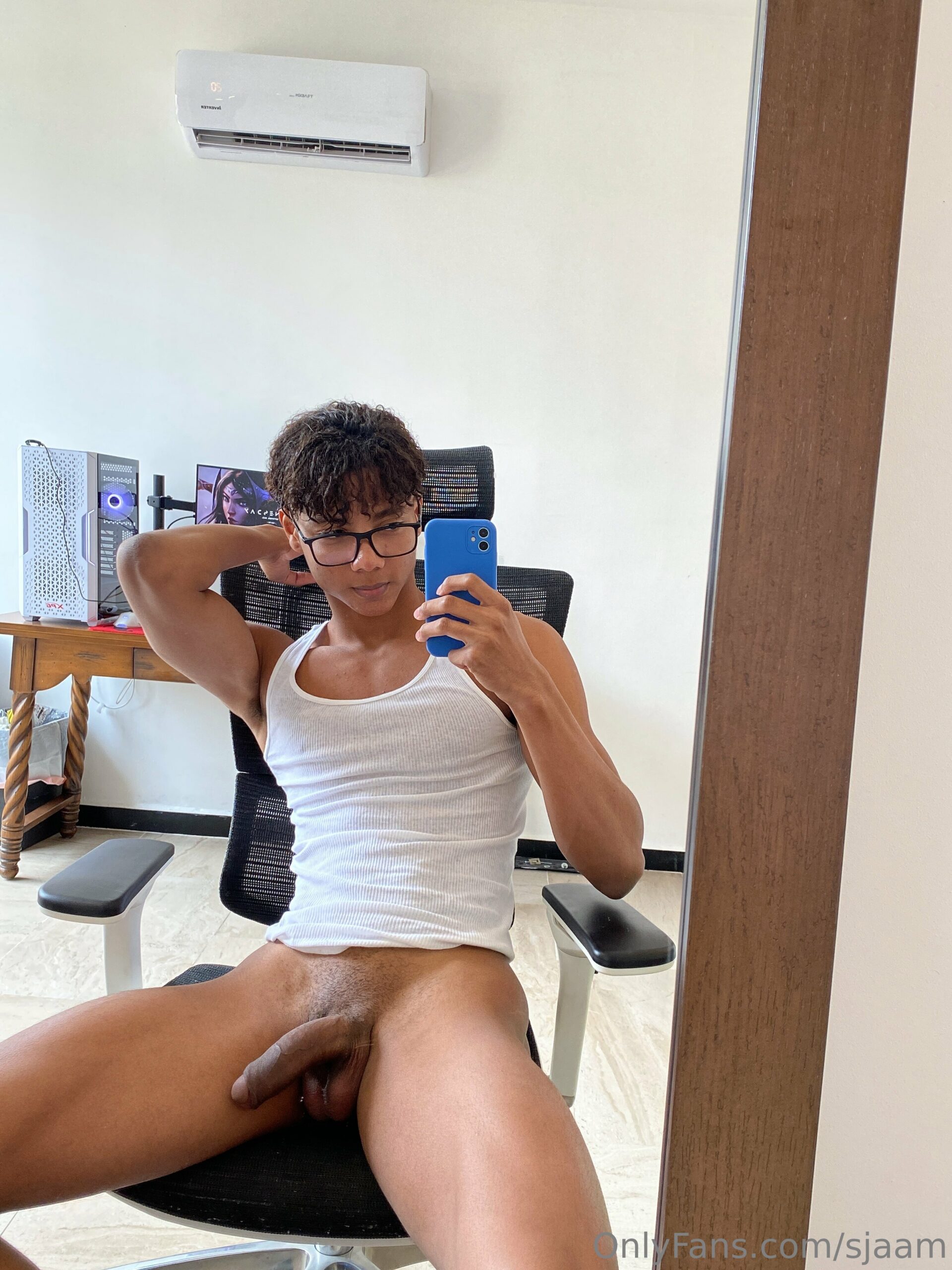 wonderful dildo play Jeffry Aranda  huge pecs Epic