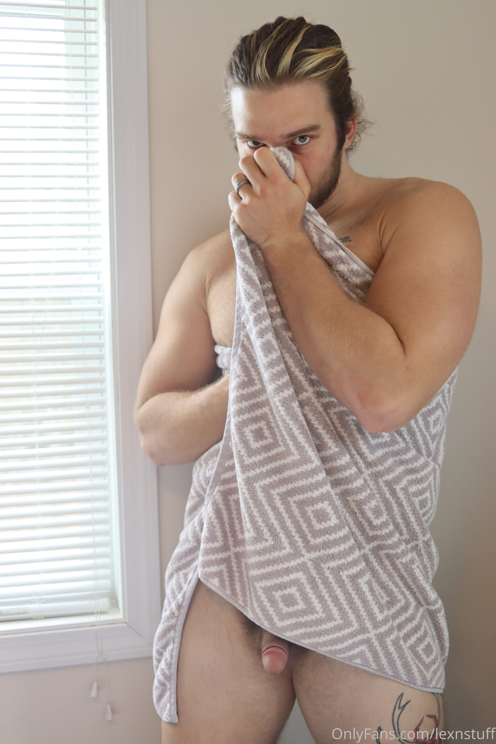 Devoted BEARDED Alex Lederman nude