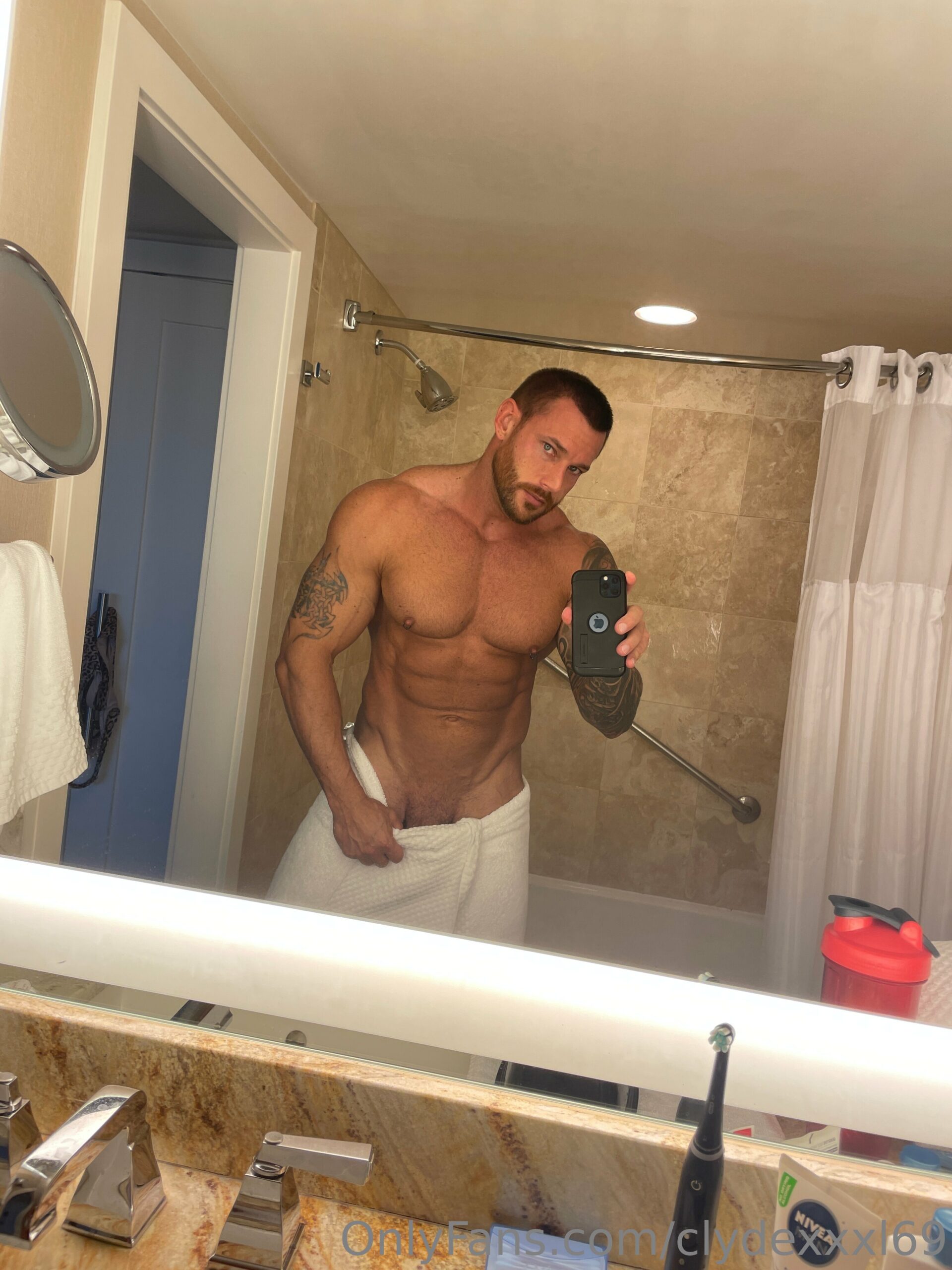 sexy shredded clydexxxl69