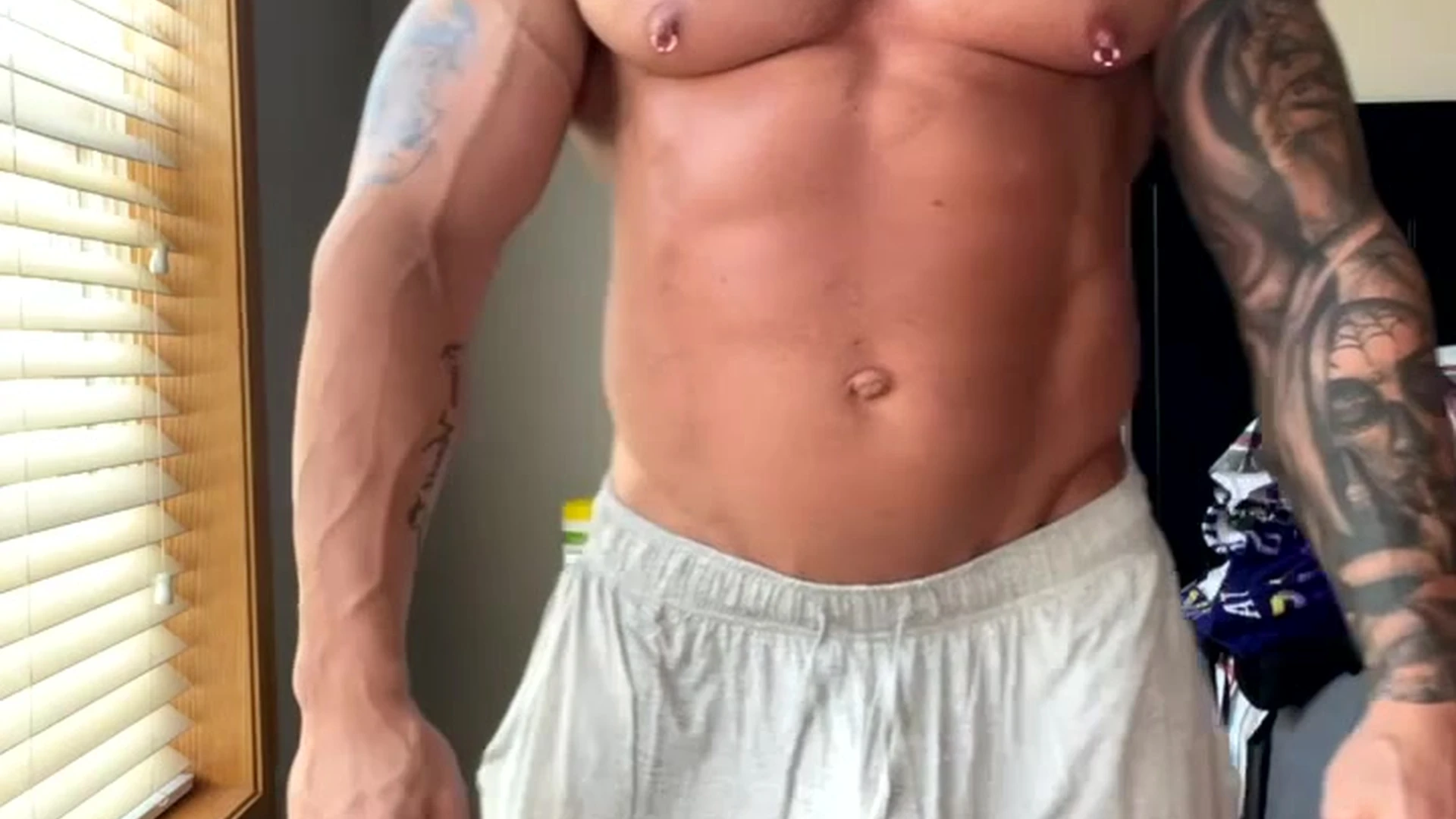 bodybuilder clydexxxl69 nude FullVID