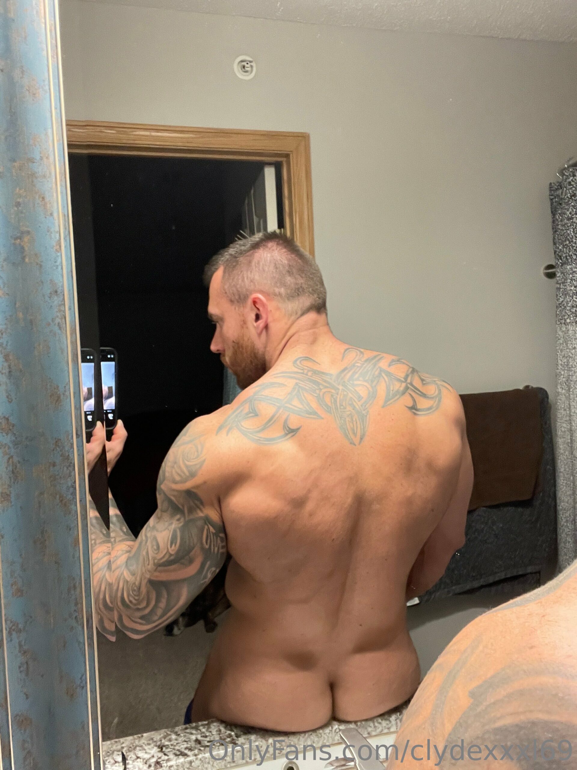 bubble butt jerking off verbal clydexxxl69 nude pecs