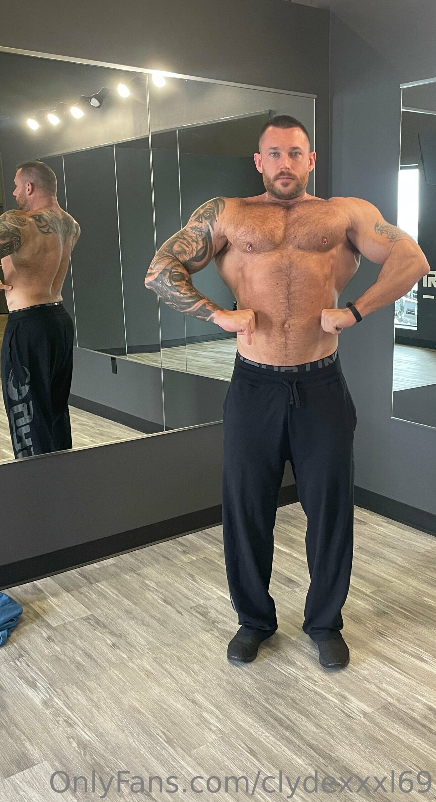 Persistent pleasuring himself sculpted clydexxxl69 Leak release