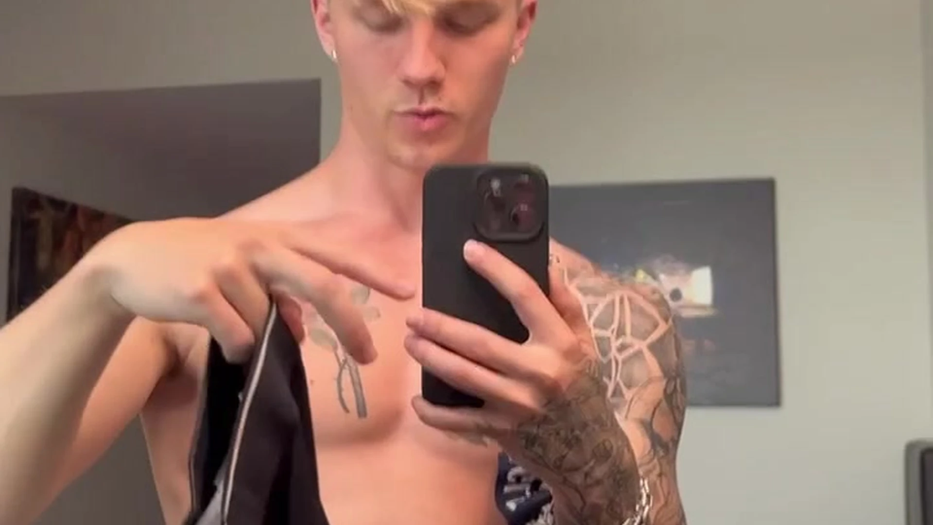 Teasing Tyler Pauley nude porn leak Sensational