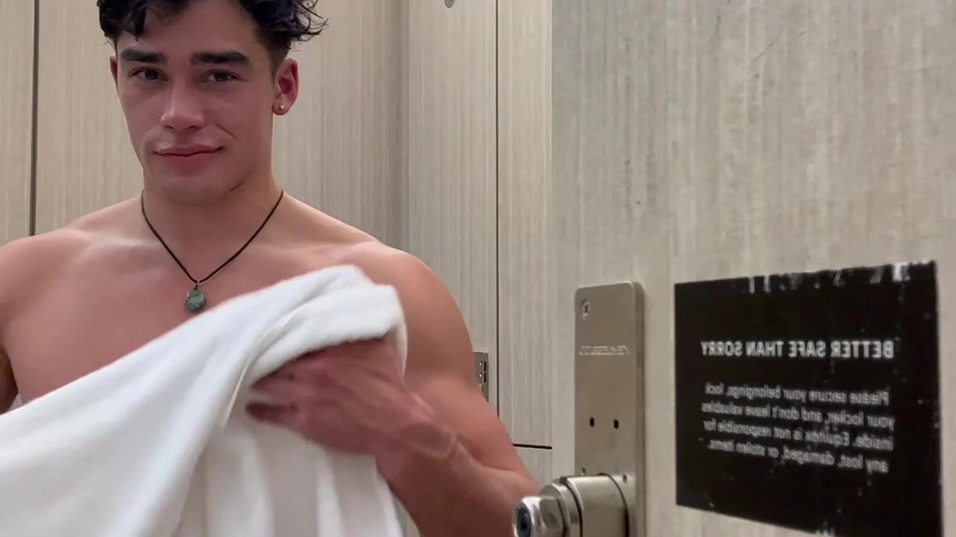sexy bitch twunk Josh Loz   video full Exposed