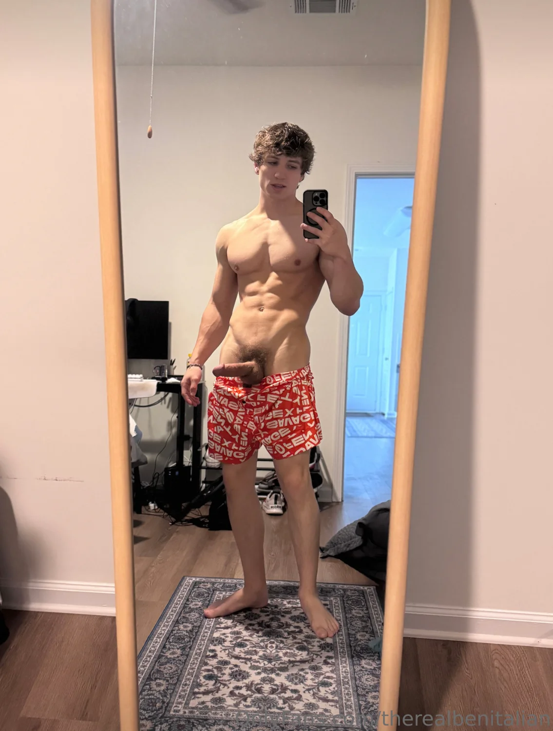 gorgeous stud therealbenitalian nudes PRIVATE