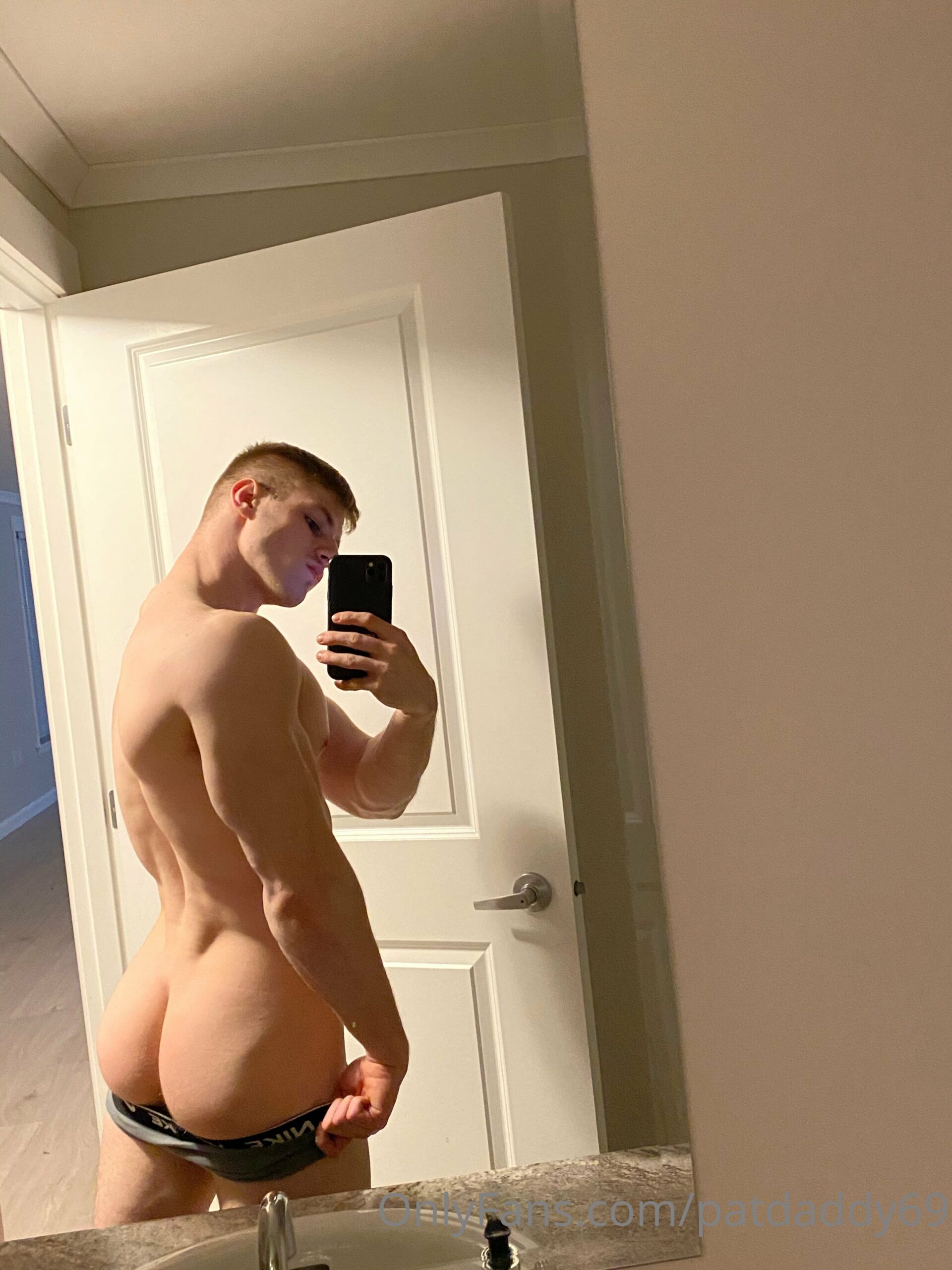 cutie pie personal trainer patdaddy69 onlyfans PRIVATE