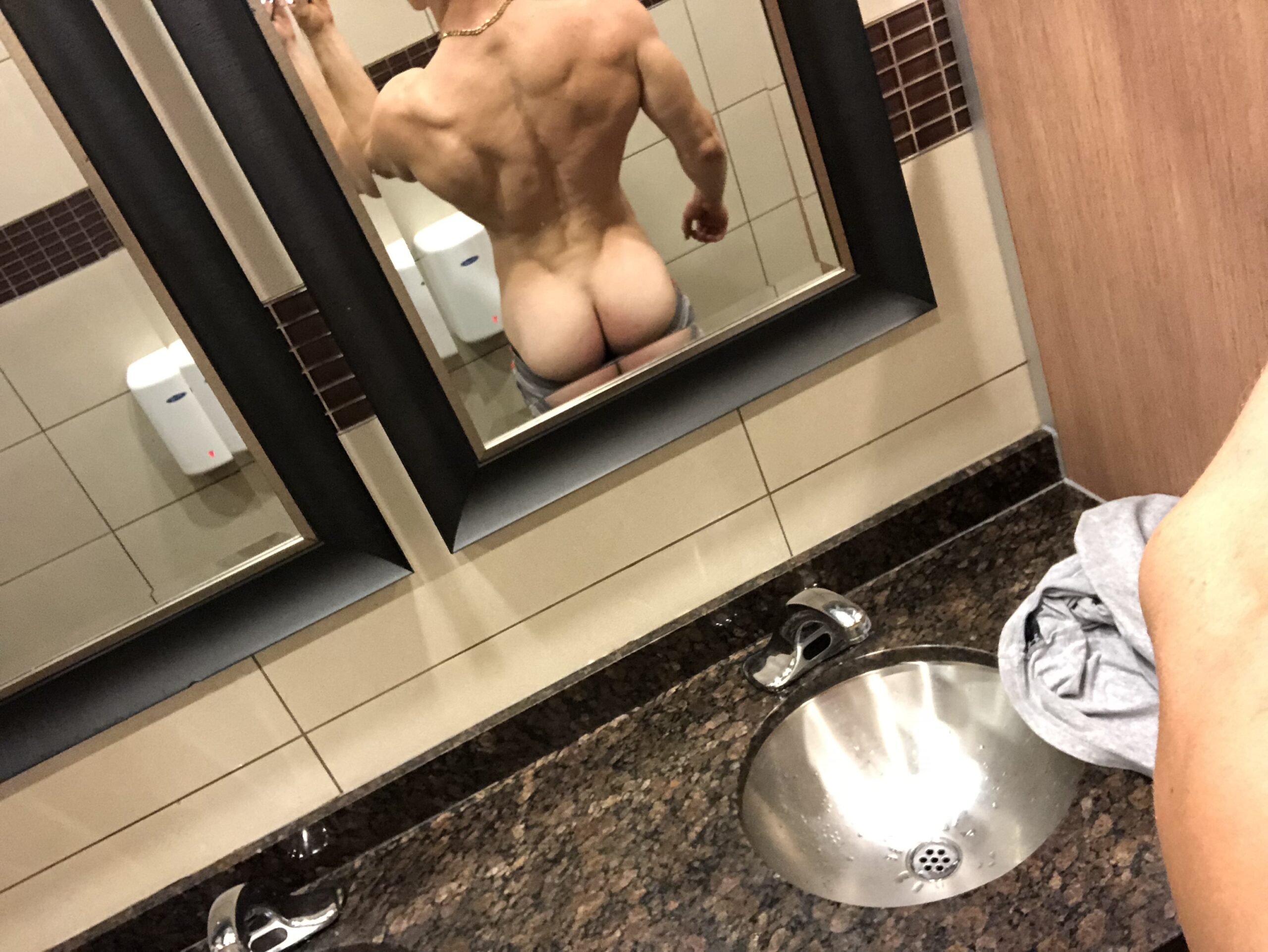 bodybuilder patrickleblanc69 nude videos