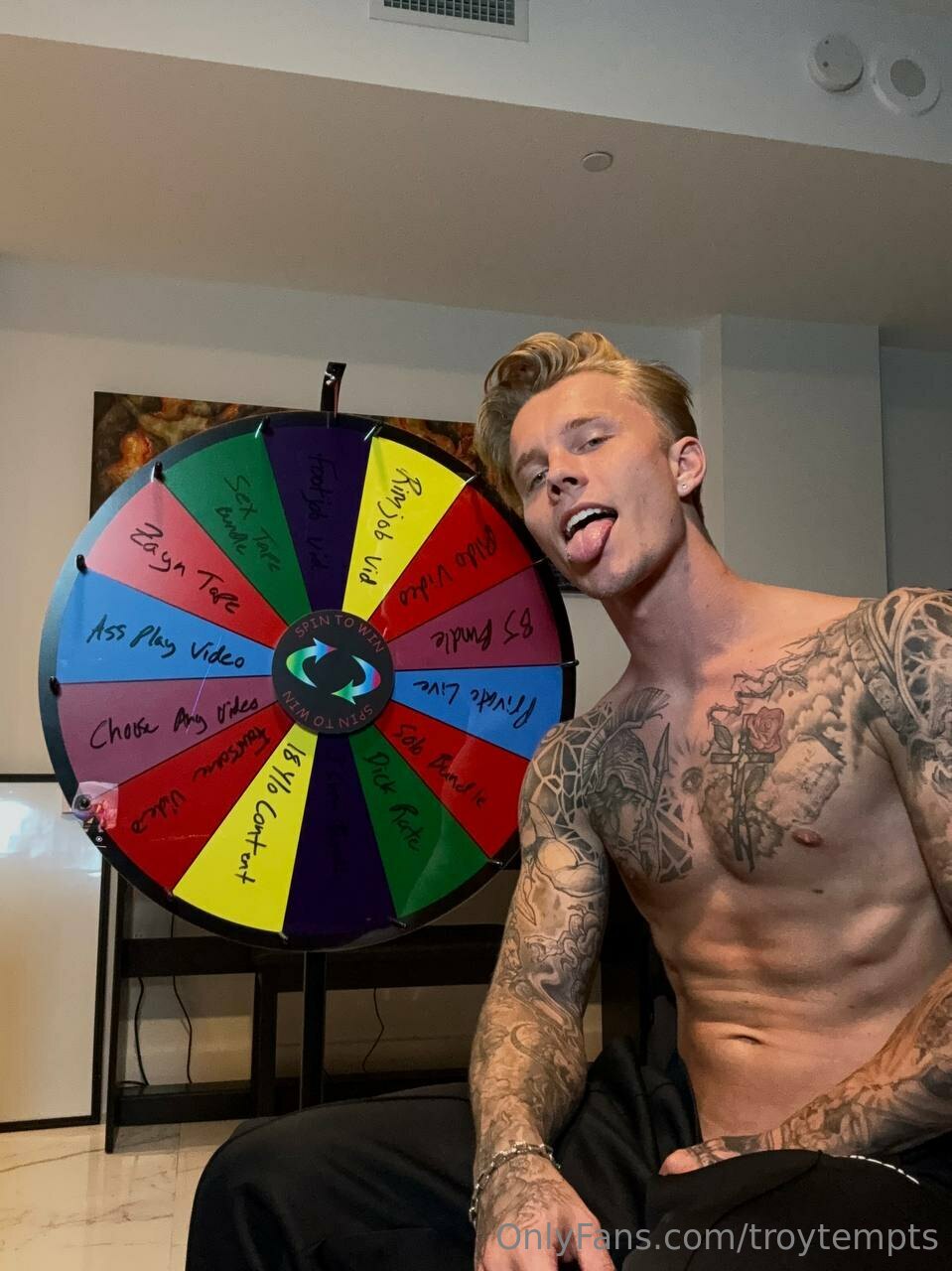 nasty Tyler Pauley nude pecs