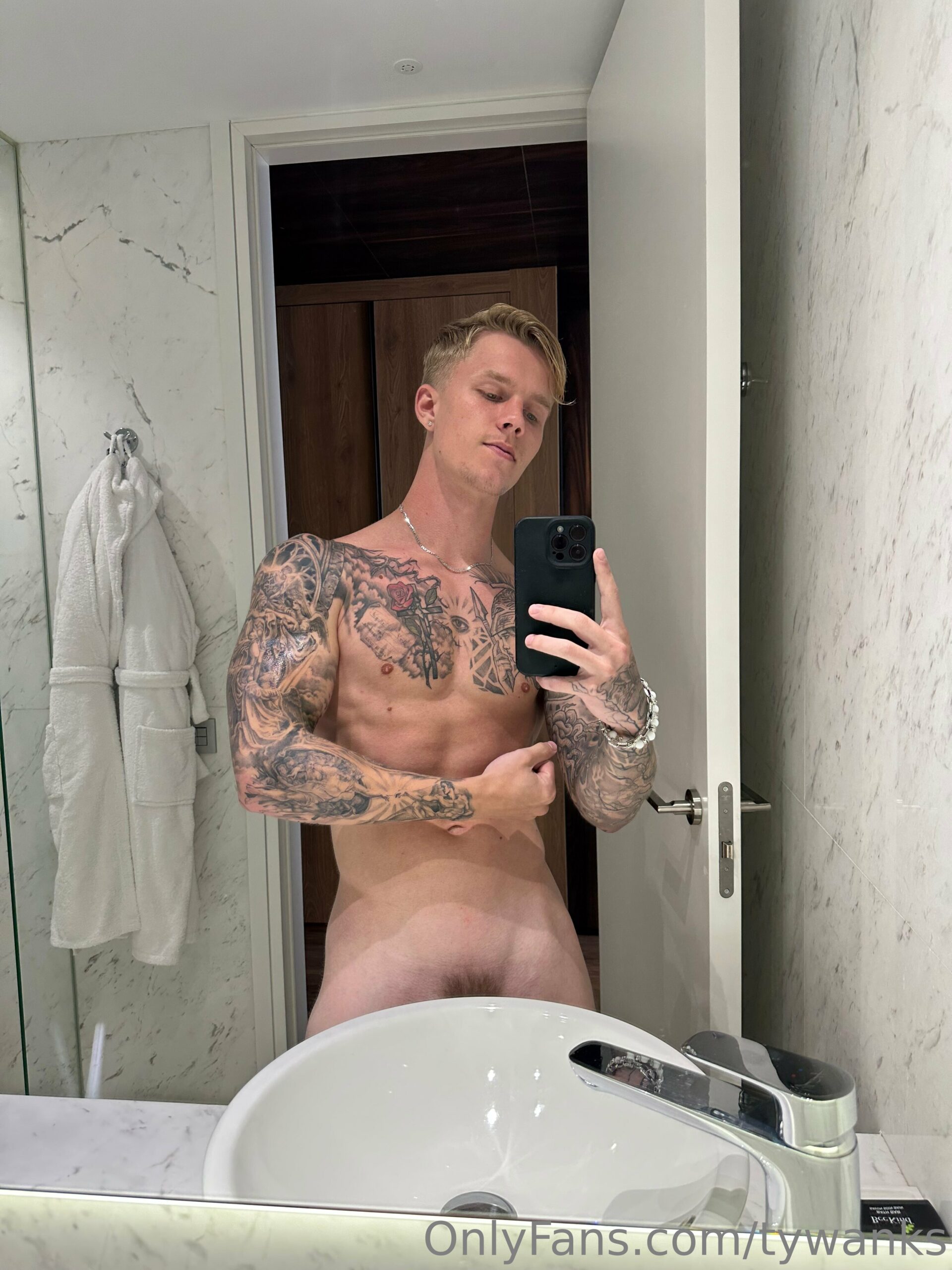 Sensational nasty Tyler Pauley onlyfans pics