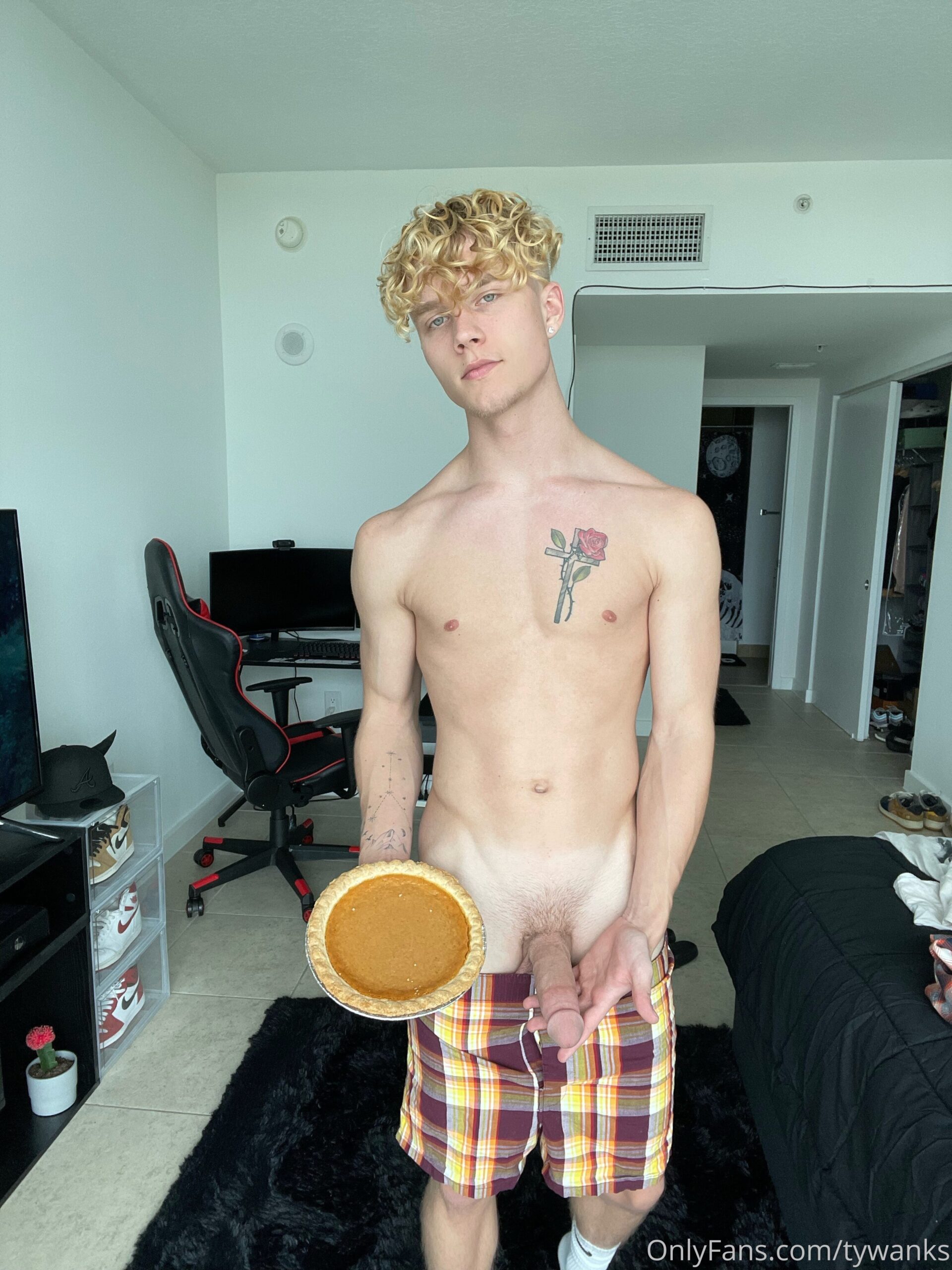 hot jerking off sensual tywanks collab