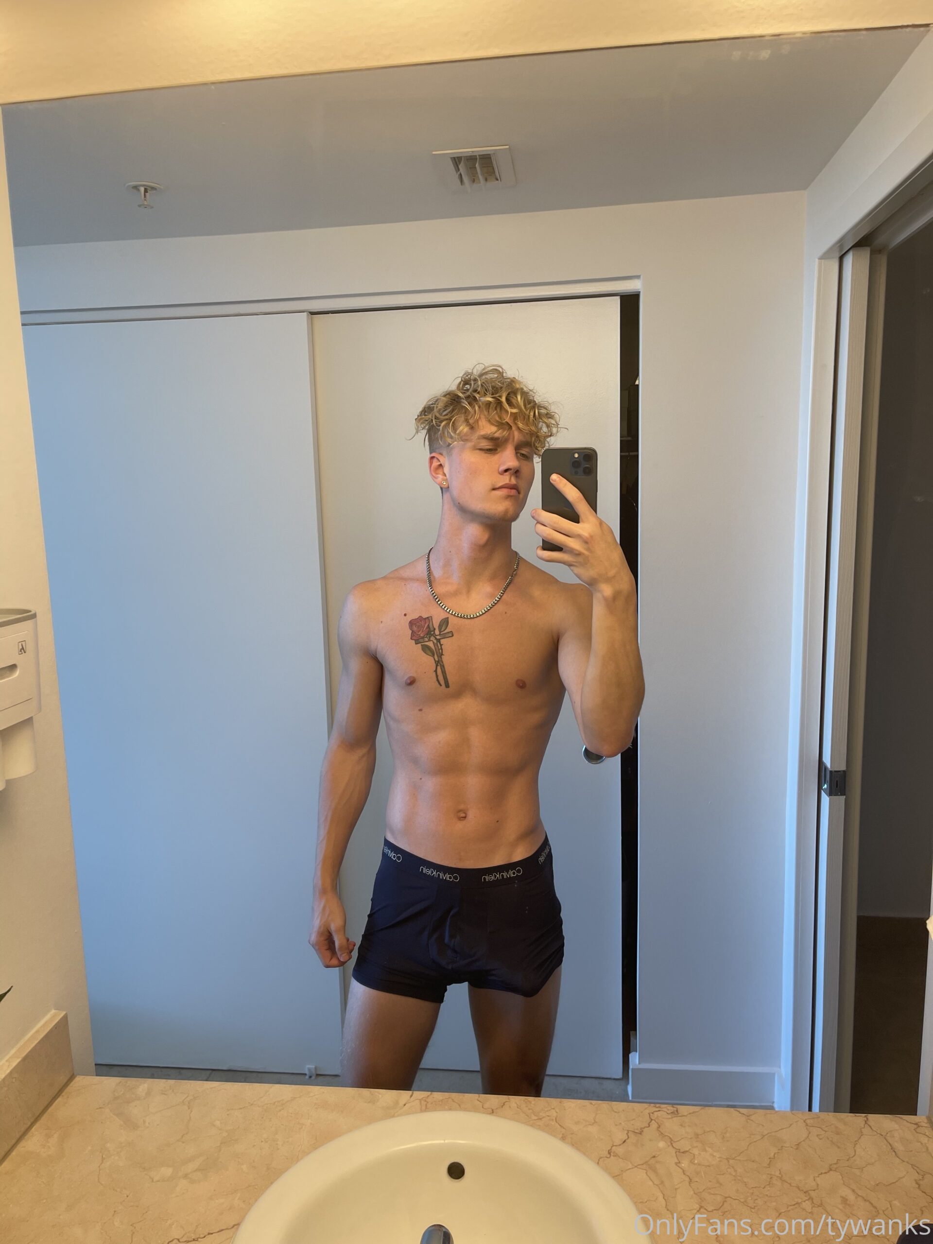 jock troytempts Fansly leak Exposed