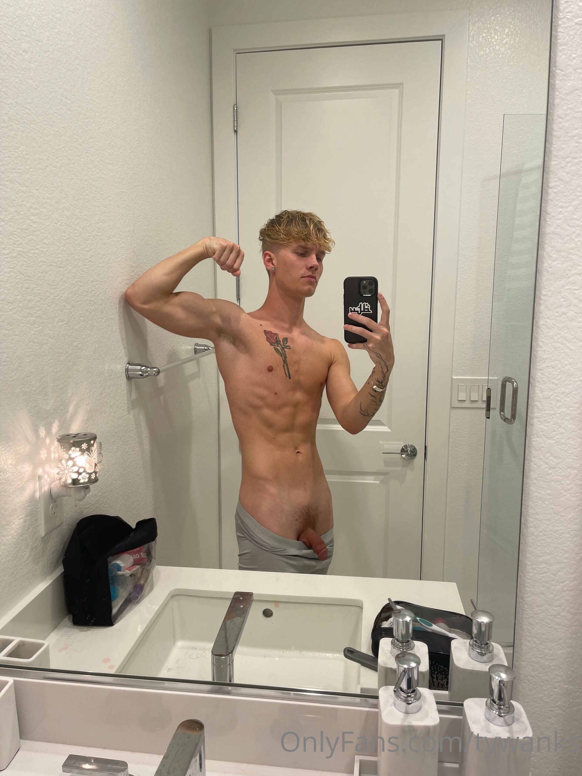 Self-assured jock tywanks Fansly leak VIDFULL Exposed