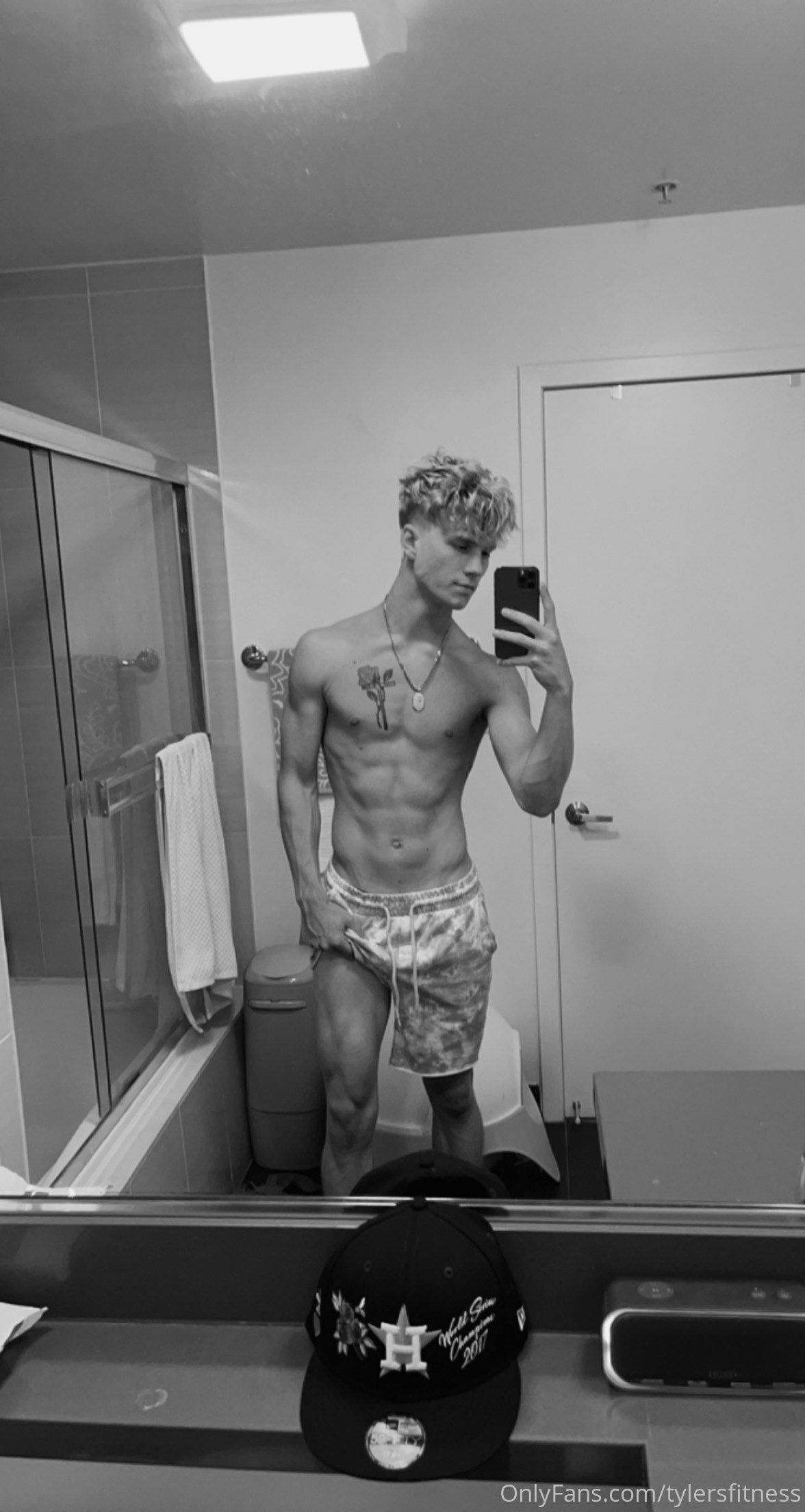 muscular twinkish tywanks Porn Video
