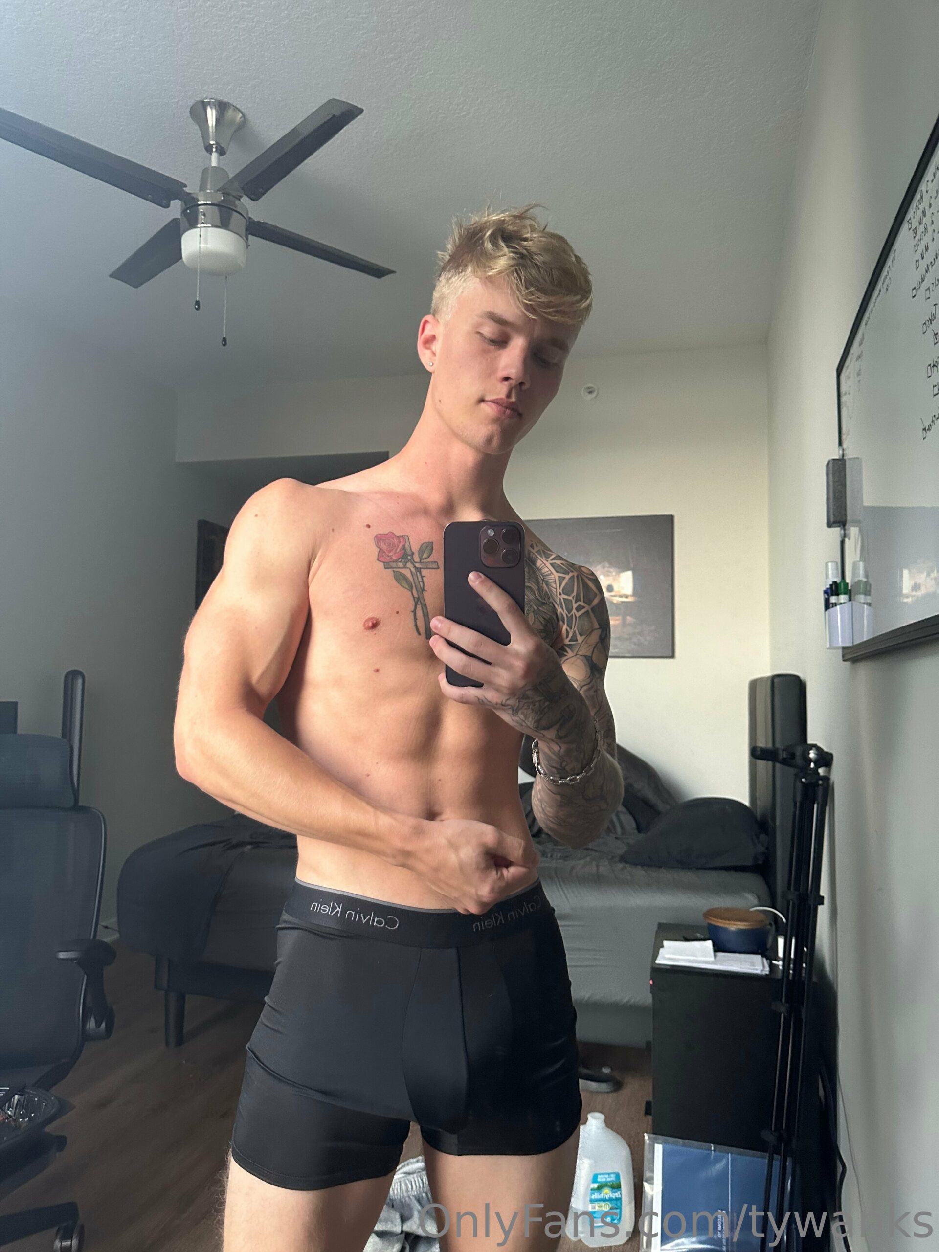 Exposed jock Tyler Pauley Nude leak