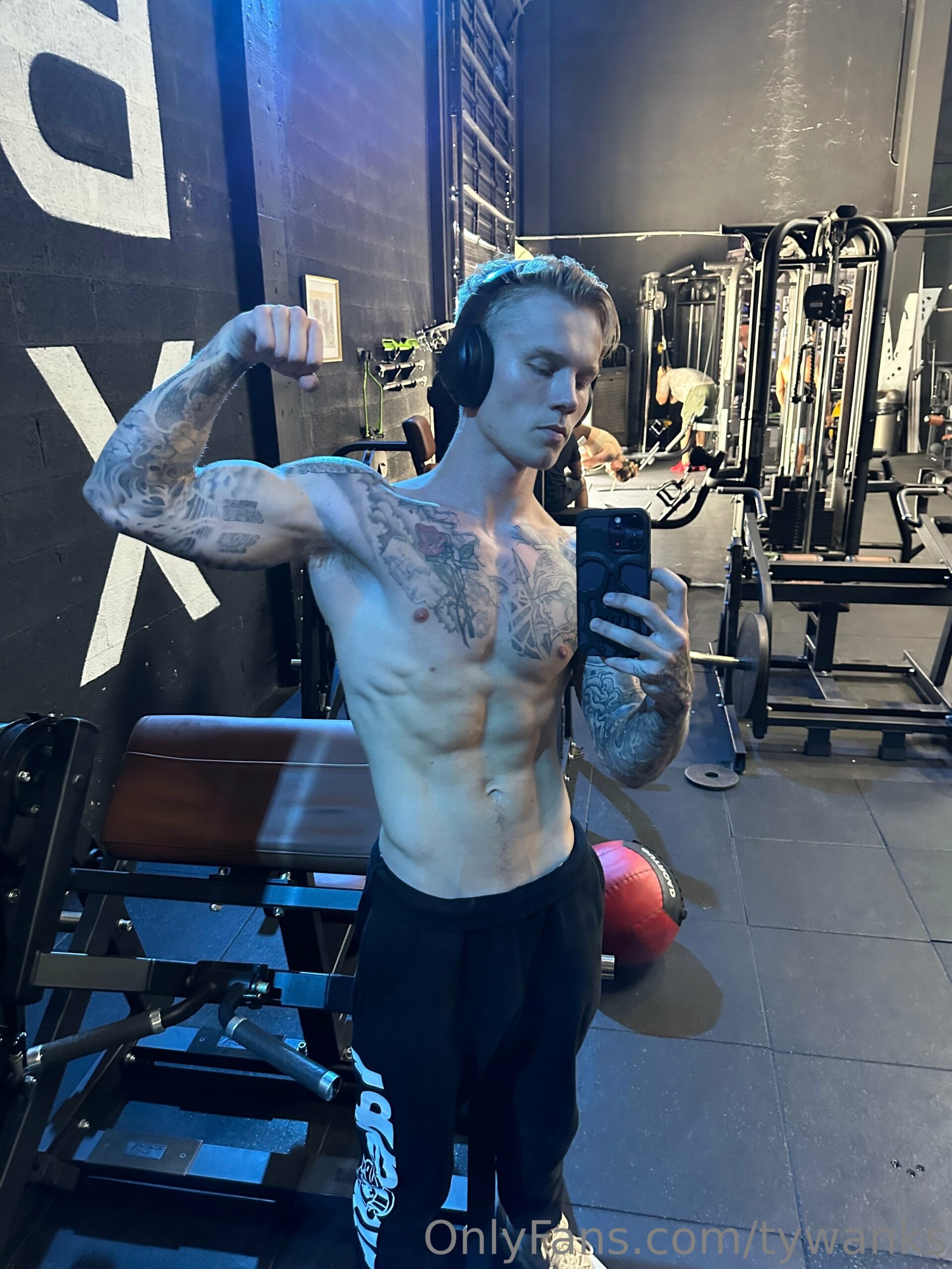 e-boy  playing with himself sensual Tyler Pauley onlyfans naked