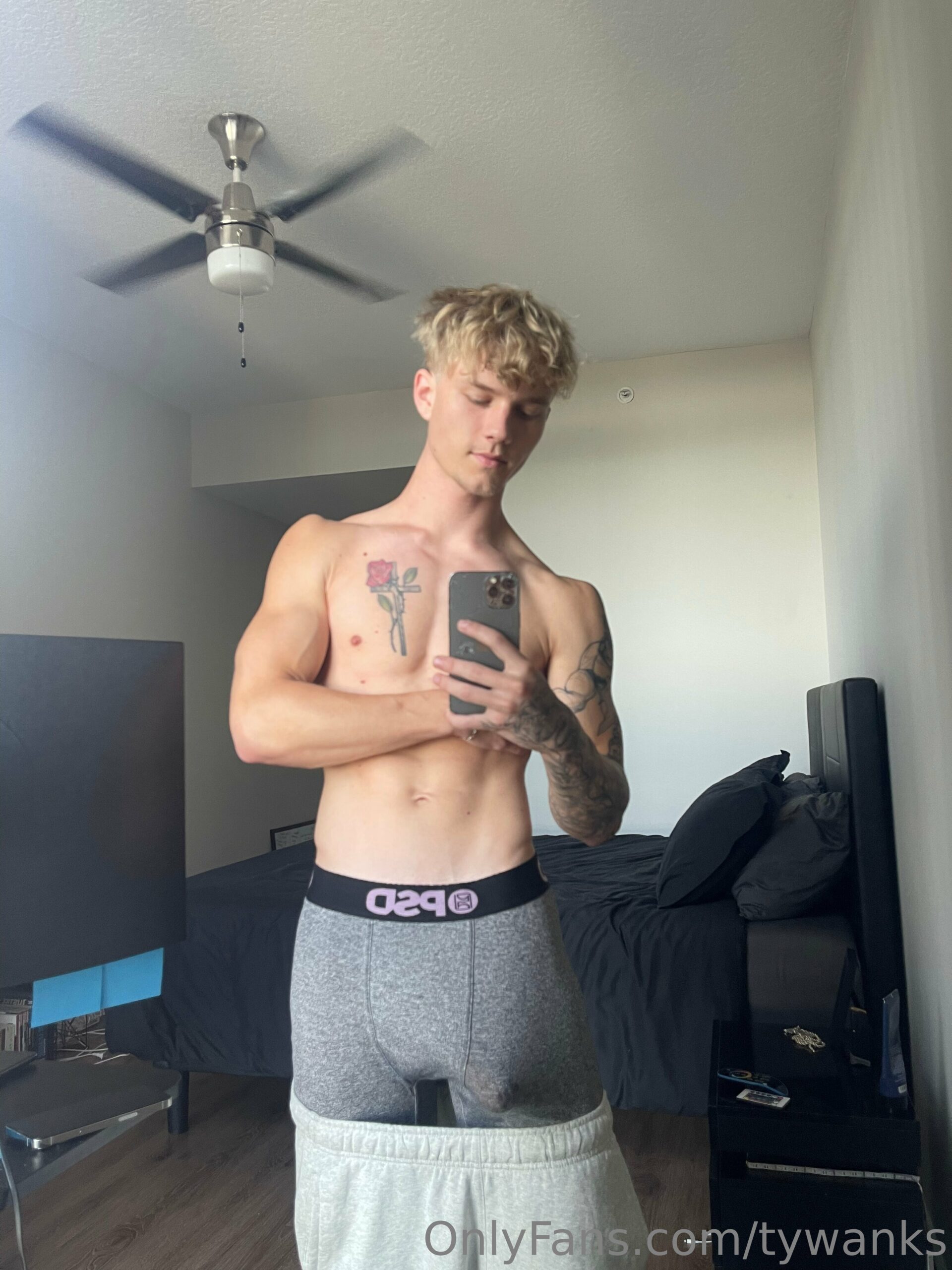 Exposed sexy sensual tywanks XXX