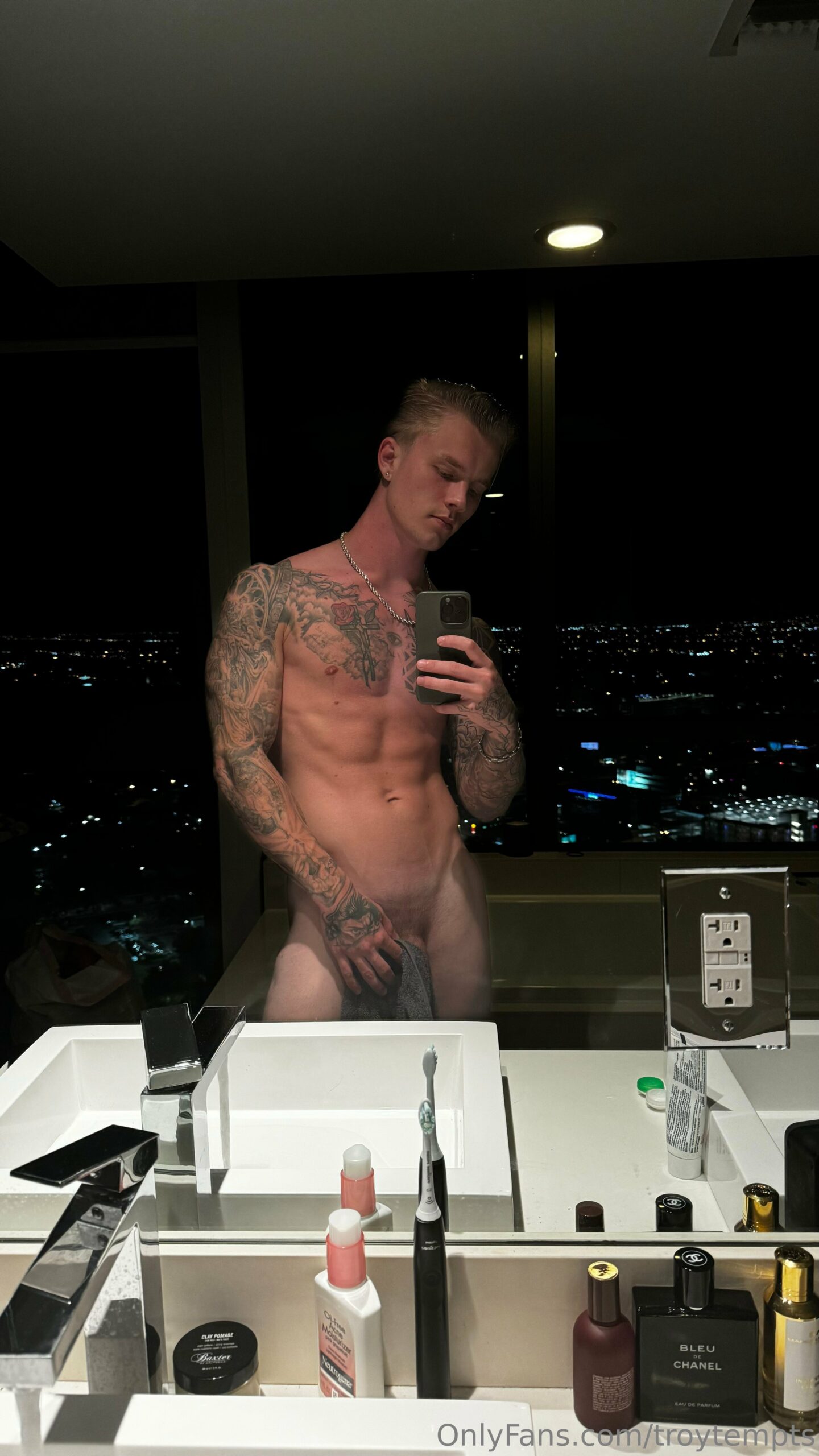 Exposed sexy bitch jock tywanks onlyfans
