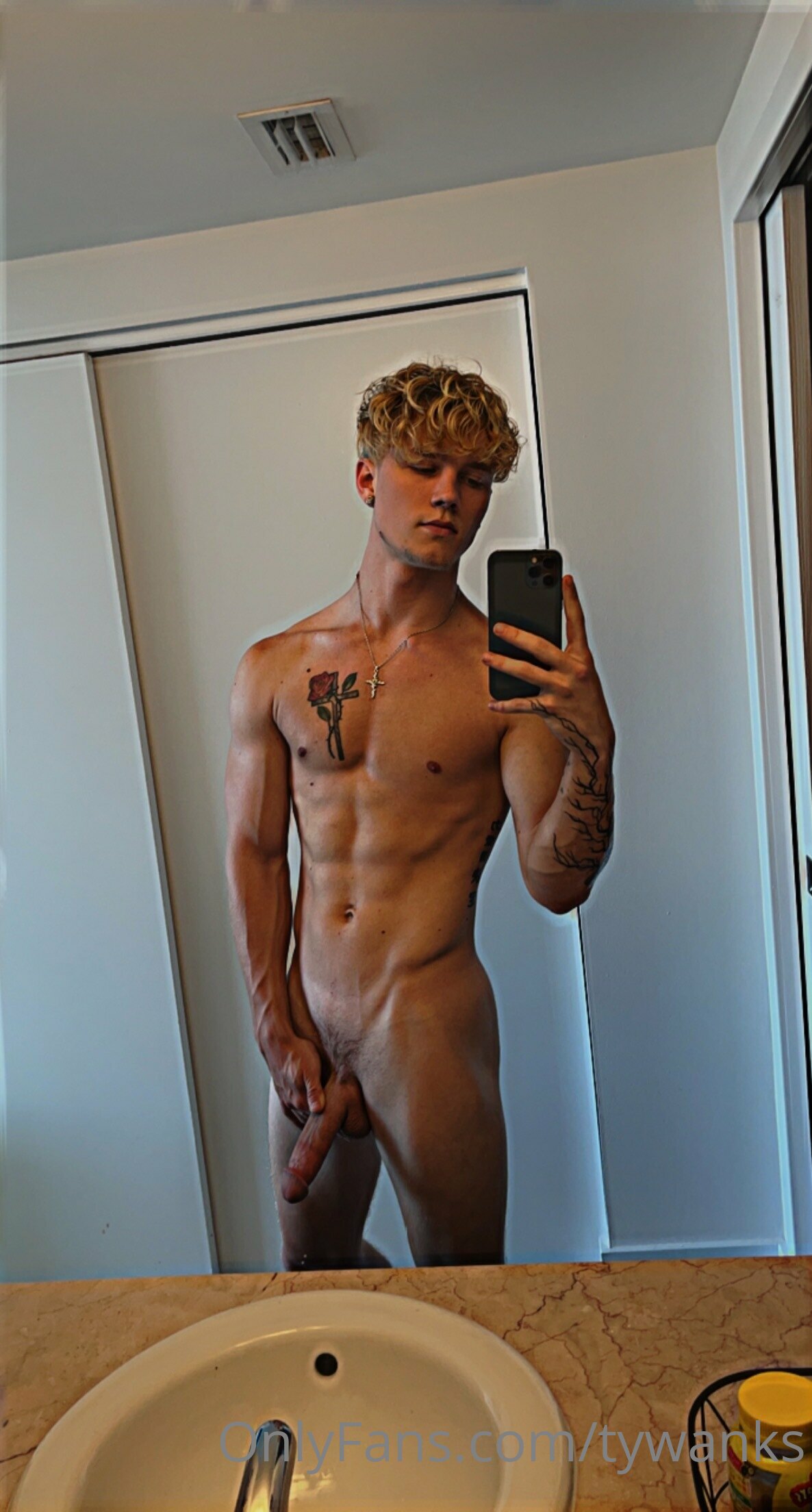 Sensational sensual tywanks
