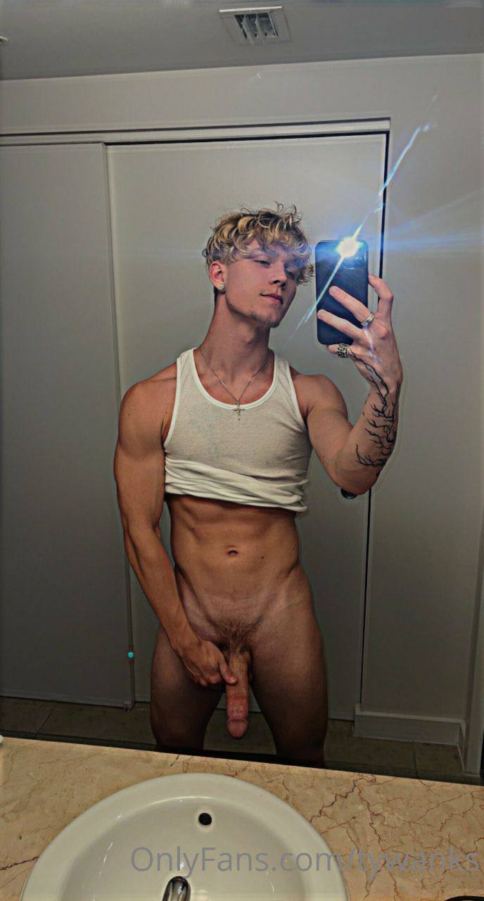 hottie pleasuring himself nasty Tyler Pauley leaked only fans