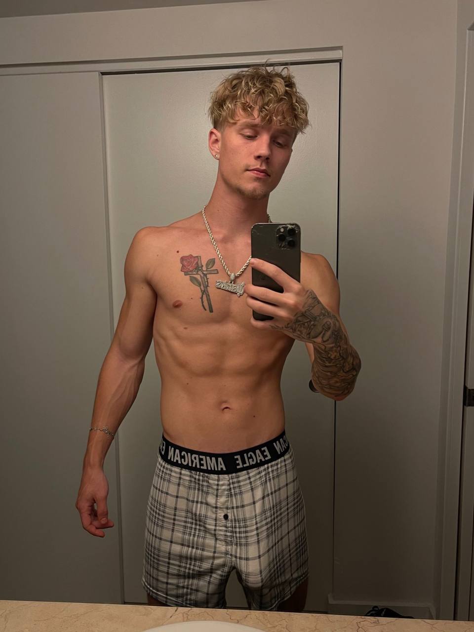 Sensational Resolute nasty Tyler Pauley sex tape EXPOSED