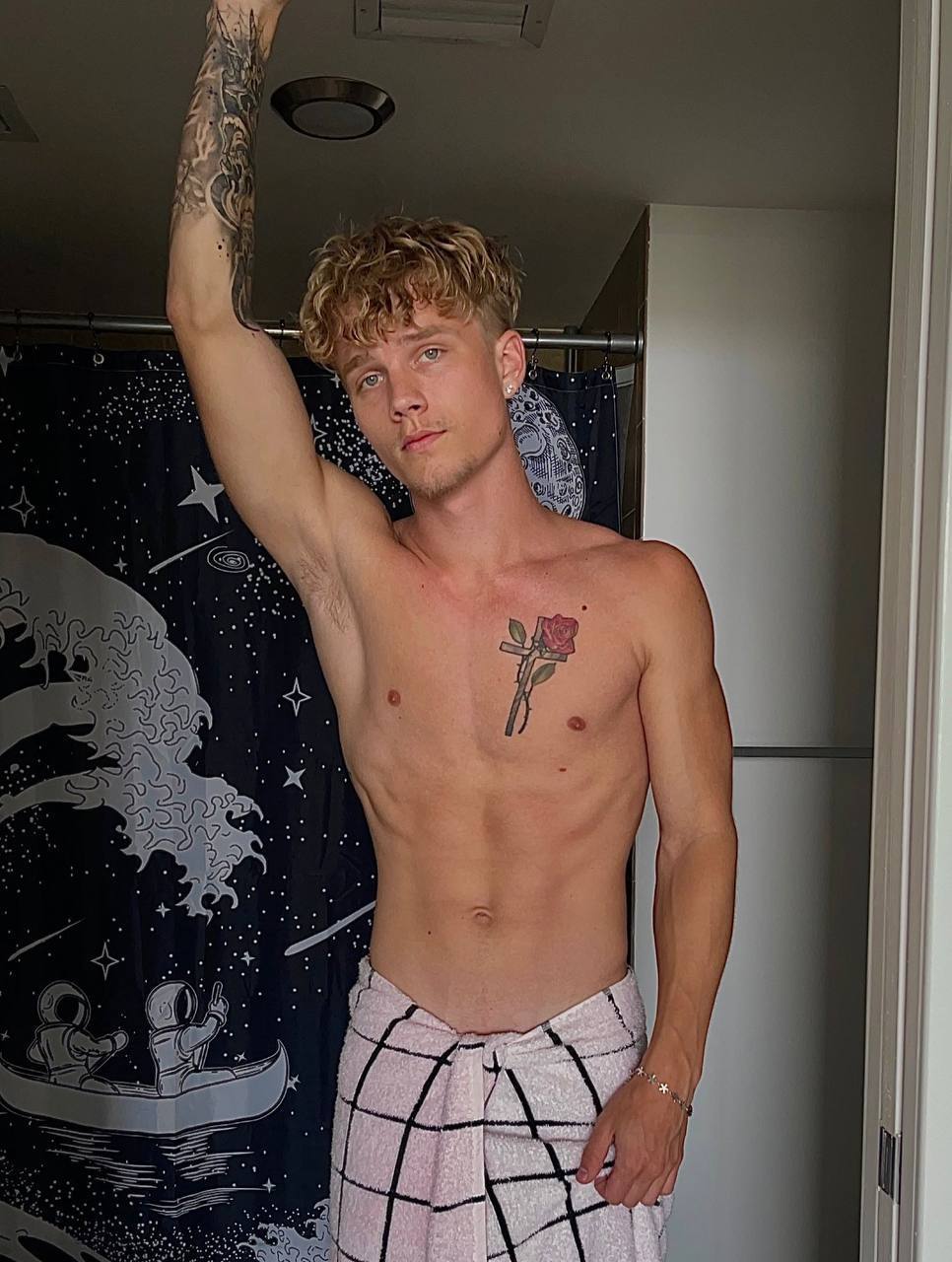 jock Tyler Pauley porn