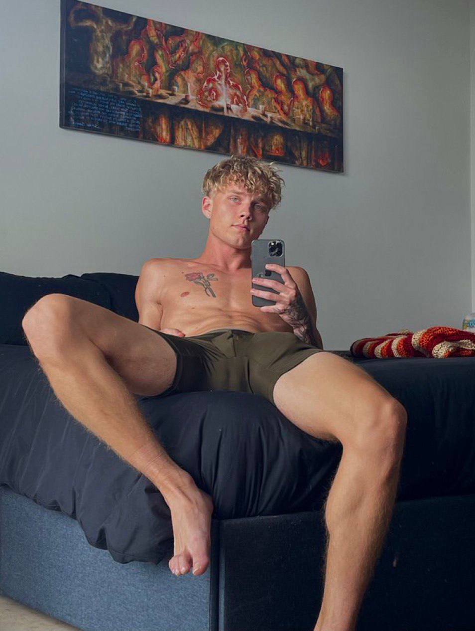 sexy bitch twinkish troytempts nude Exposed