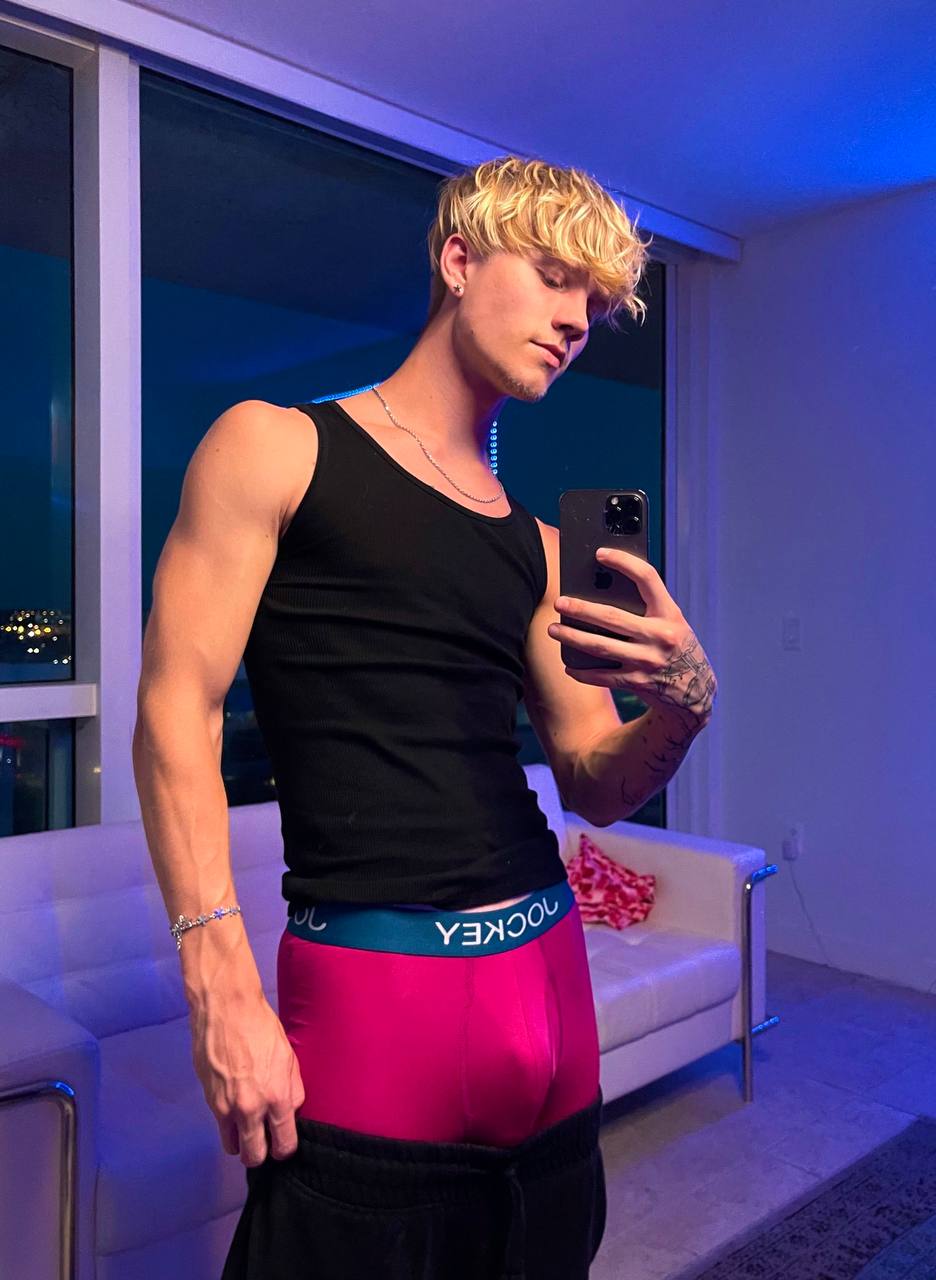 sensual troytempts Nudeleaks Sensational
