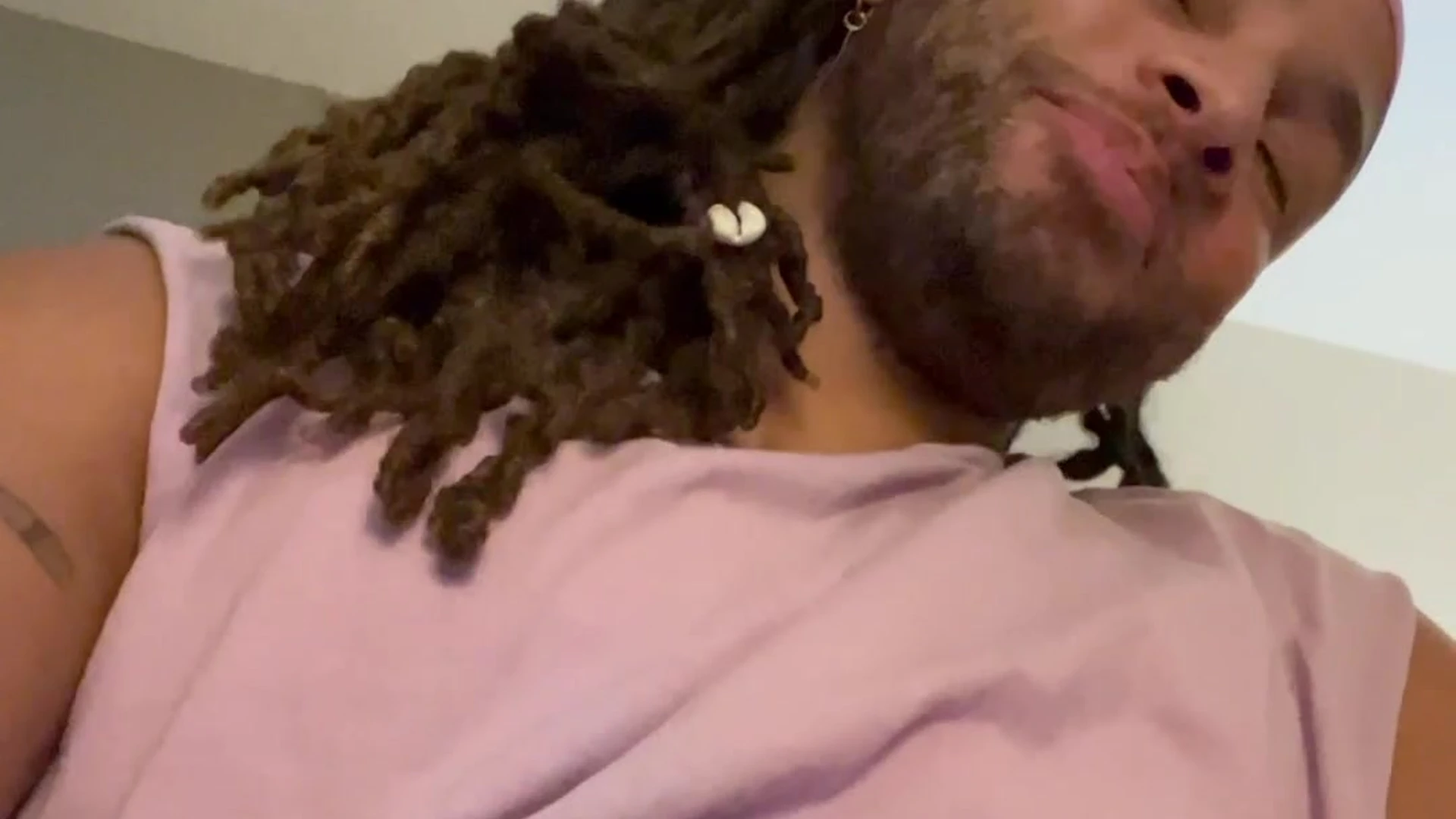 Flashman Wade dallaswade   Just saying hello and goodnight  also who saw the ass massage video i sent out