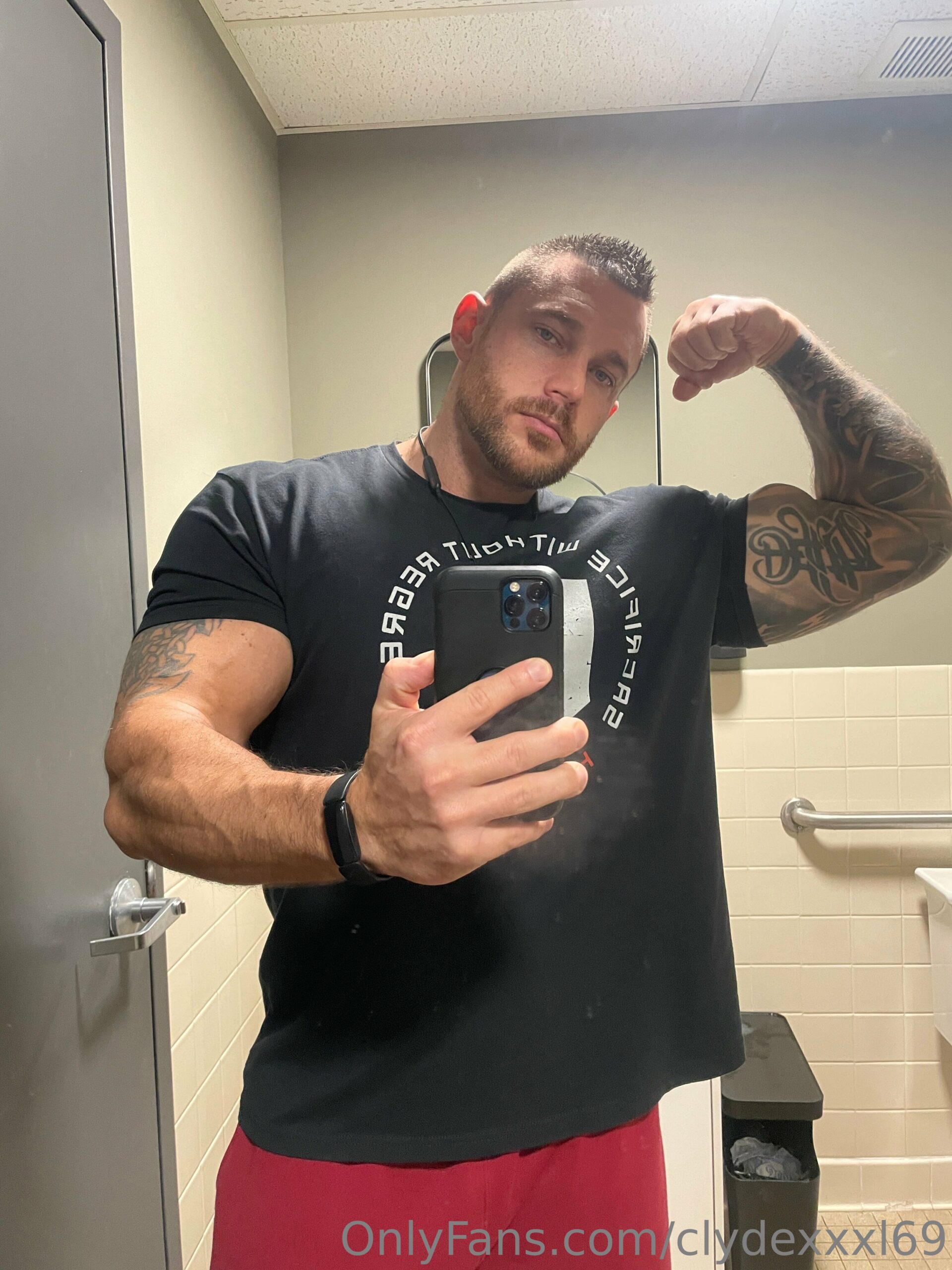 ripped clydexxxl69 nude Exposed