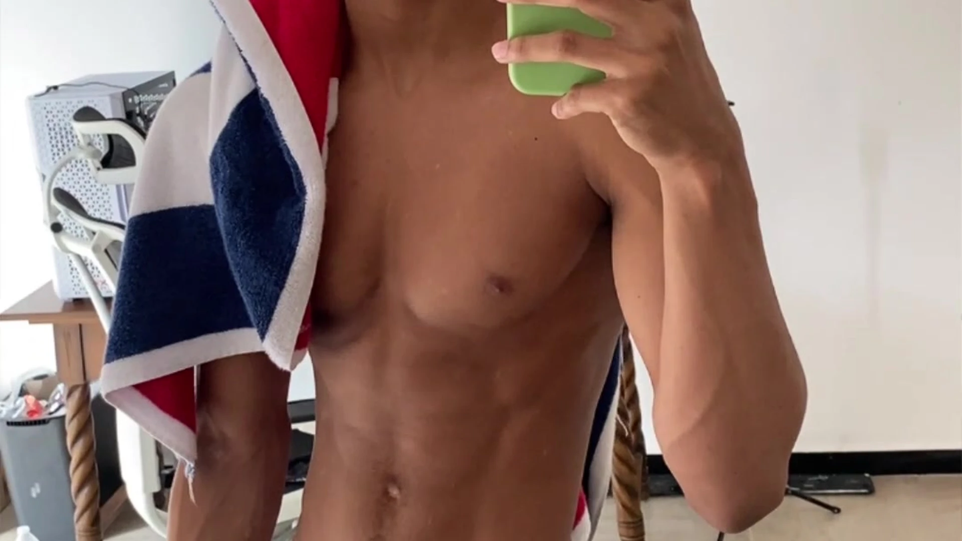 Confident  colombiano sjaam nude cock full vid