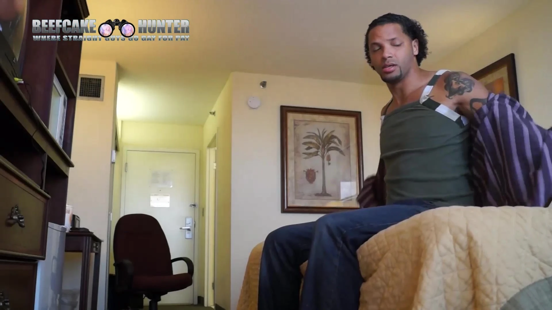 Sucking Sexy mixed straight dude – Beef Cake Hunter