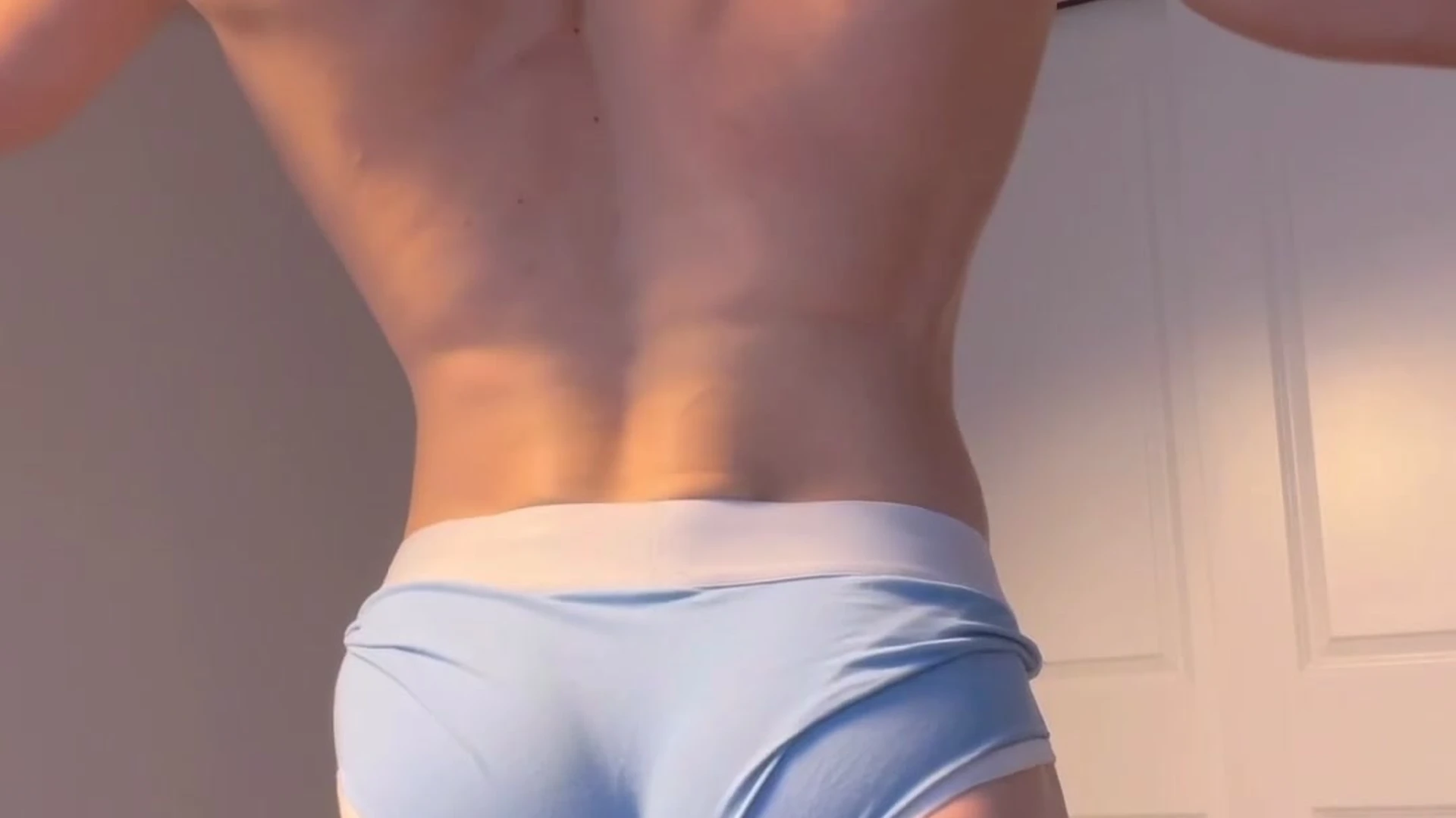 Considerate jerking off bodybuilder patdaddy69 ripped cams