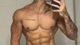 Babe playing with himself caliente Simón Costa leaks