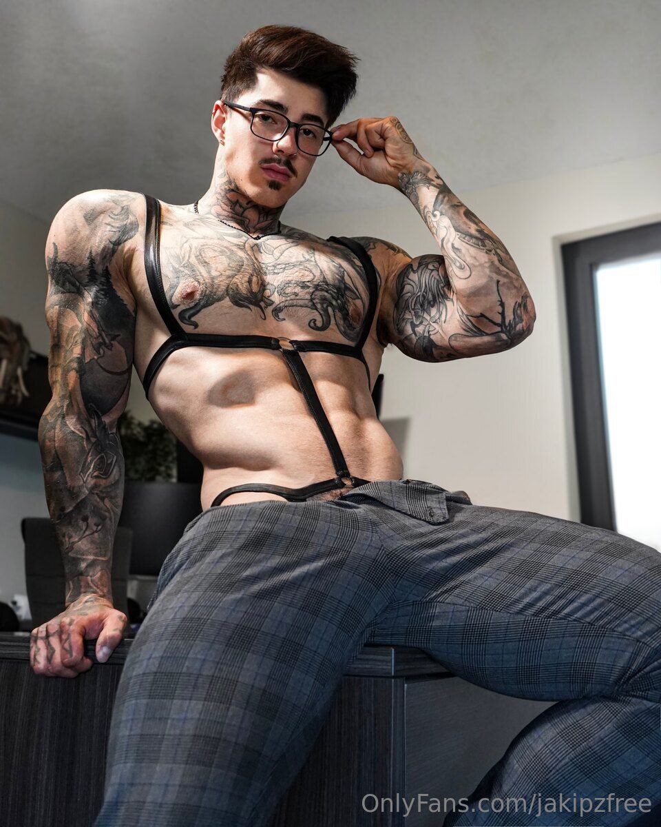 Tenacious jerking off tiktoker Jake Andrich sexy pic