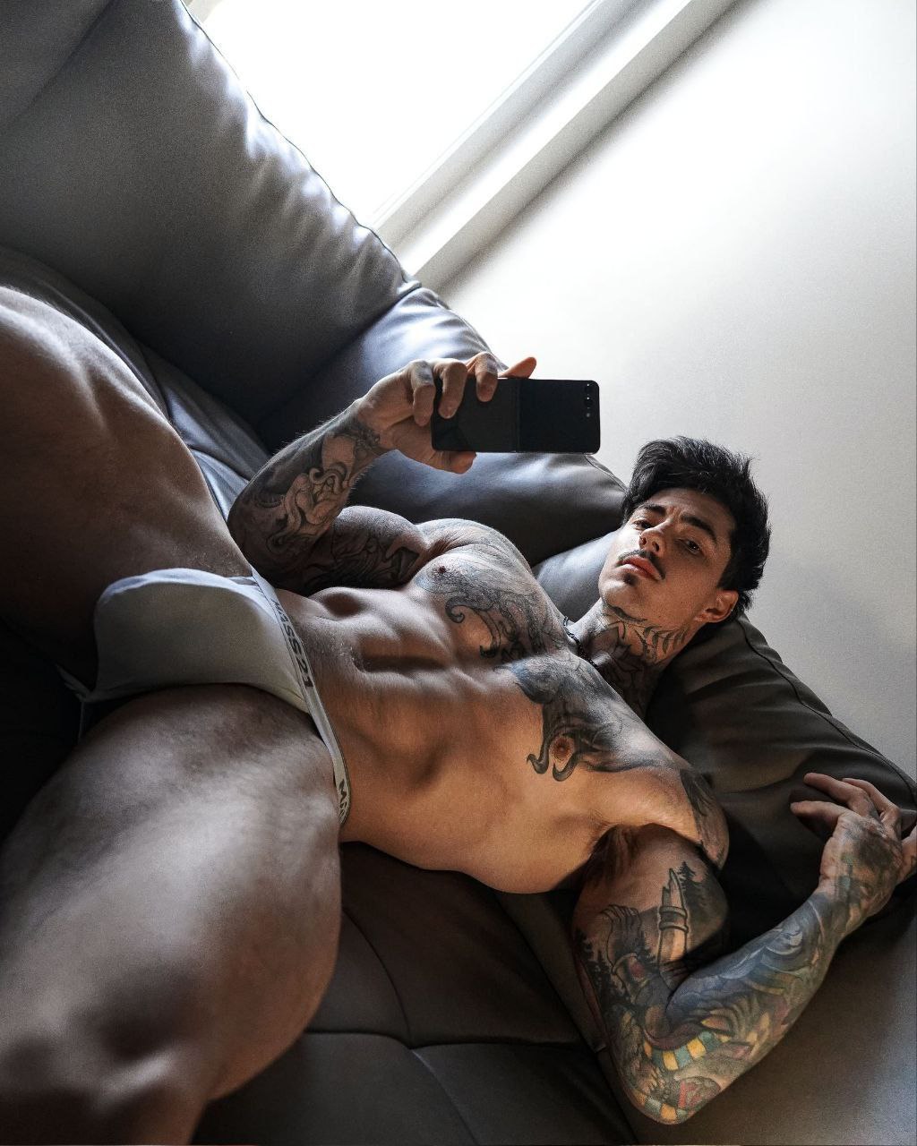 Sensational big cock Jake Andrich leaks OF