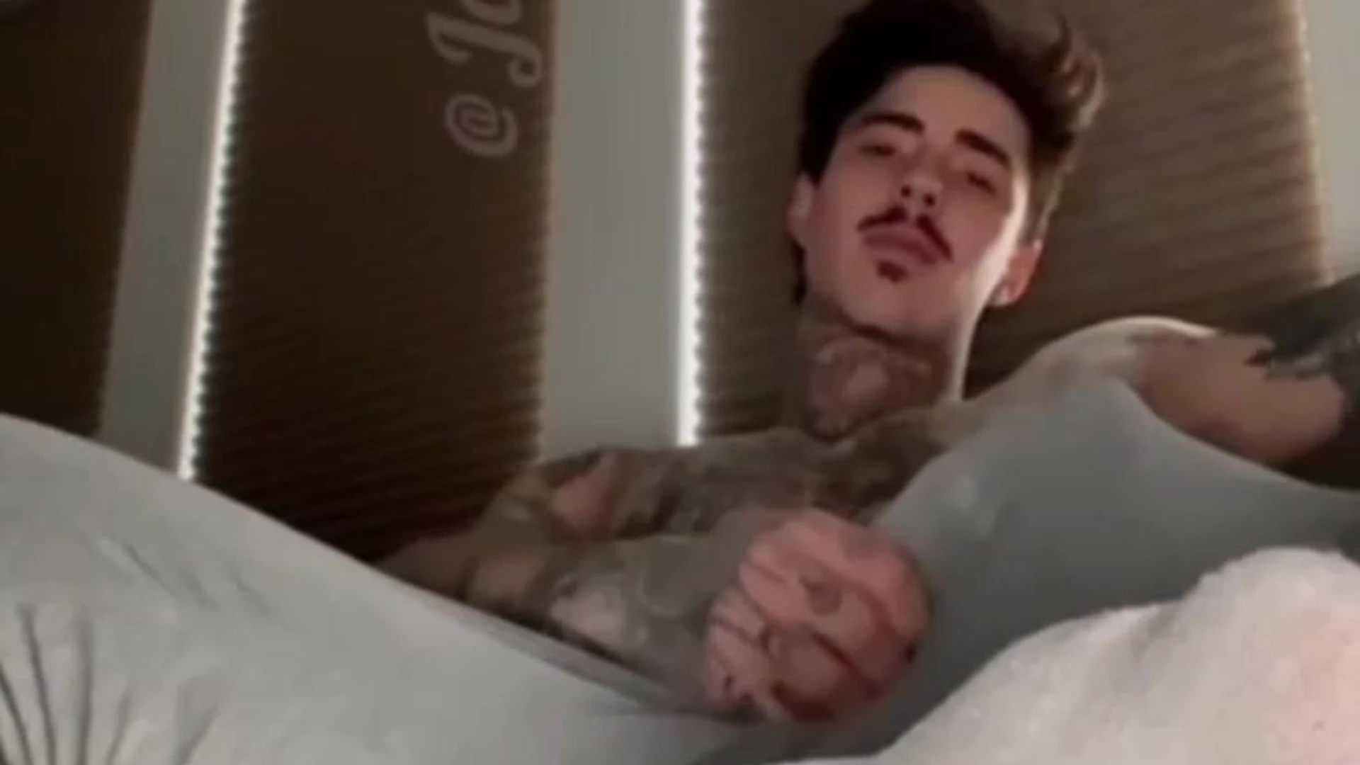 Assertive big cock Jakipz ripped cams EXPOSED Epic