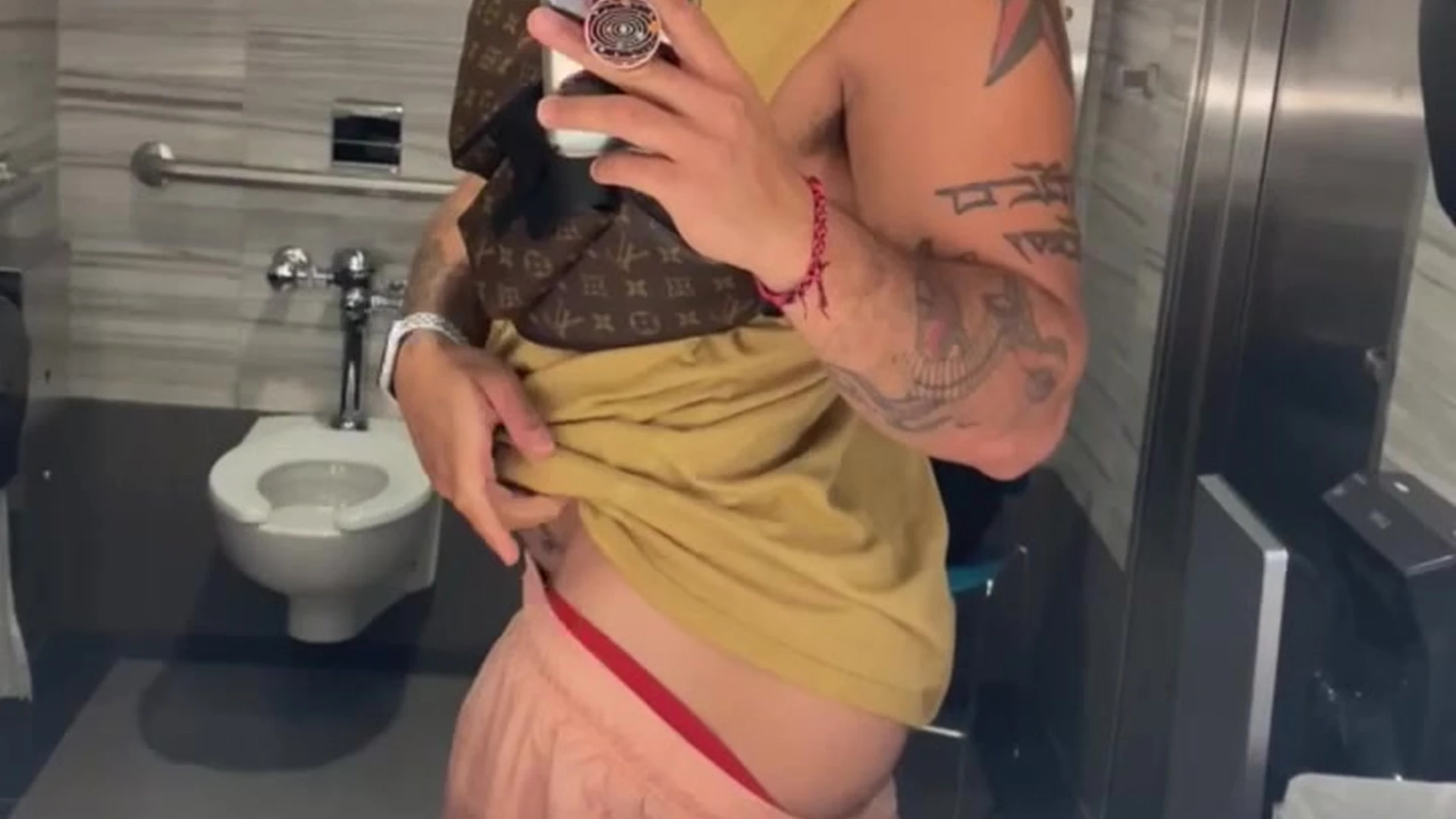 Flashman Wade dallaswade   You like this phat booty