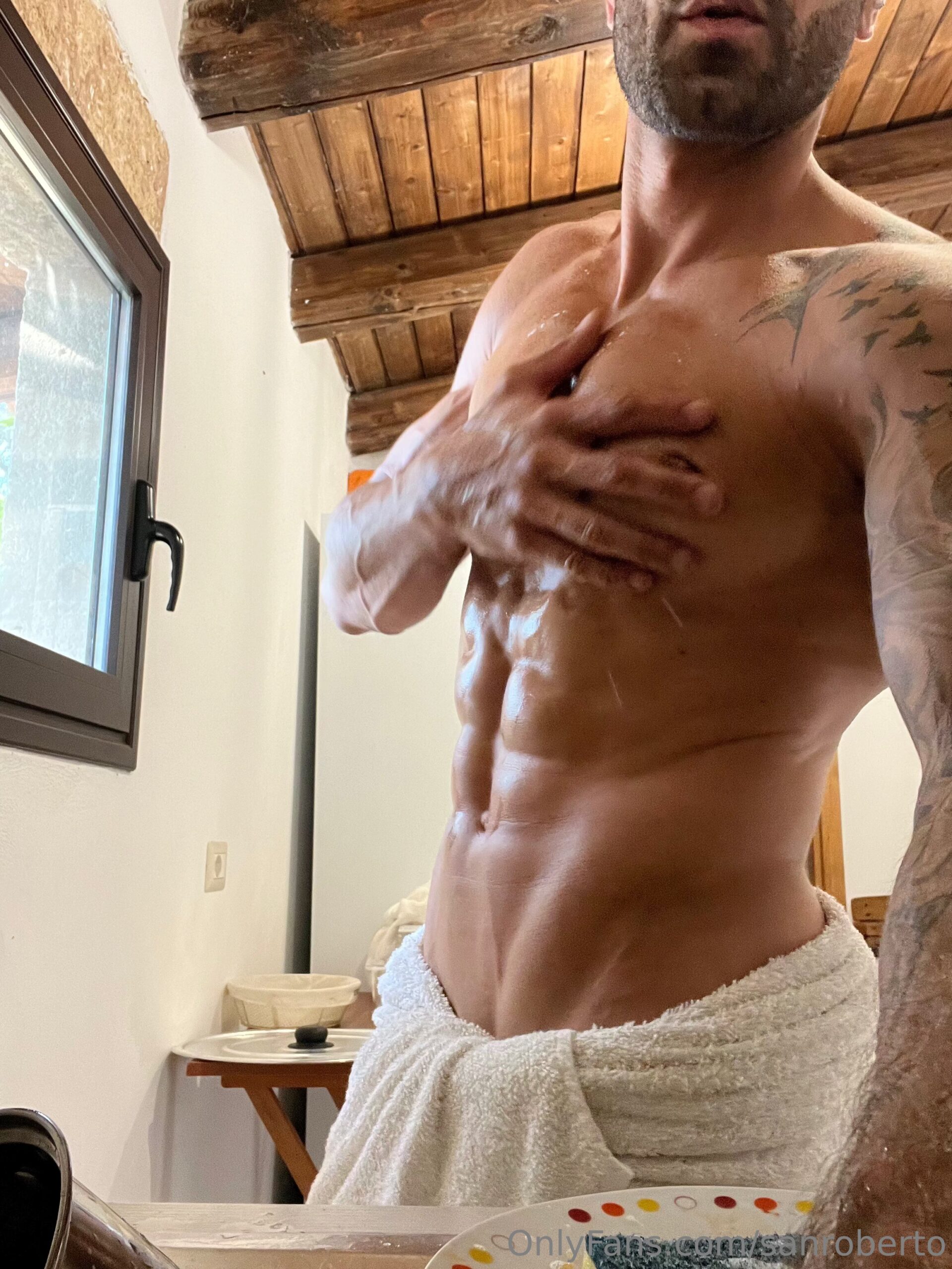 Dazzling  ripped Roberto Gatto of Epic