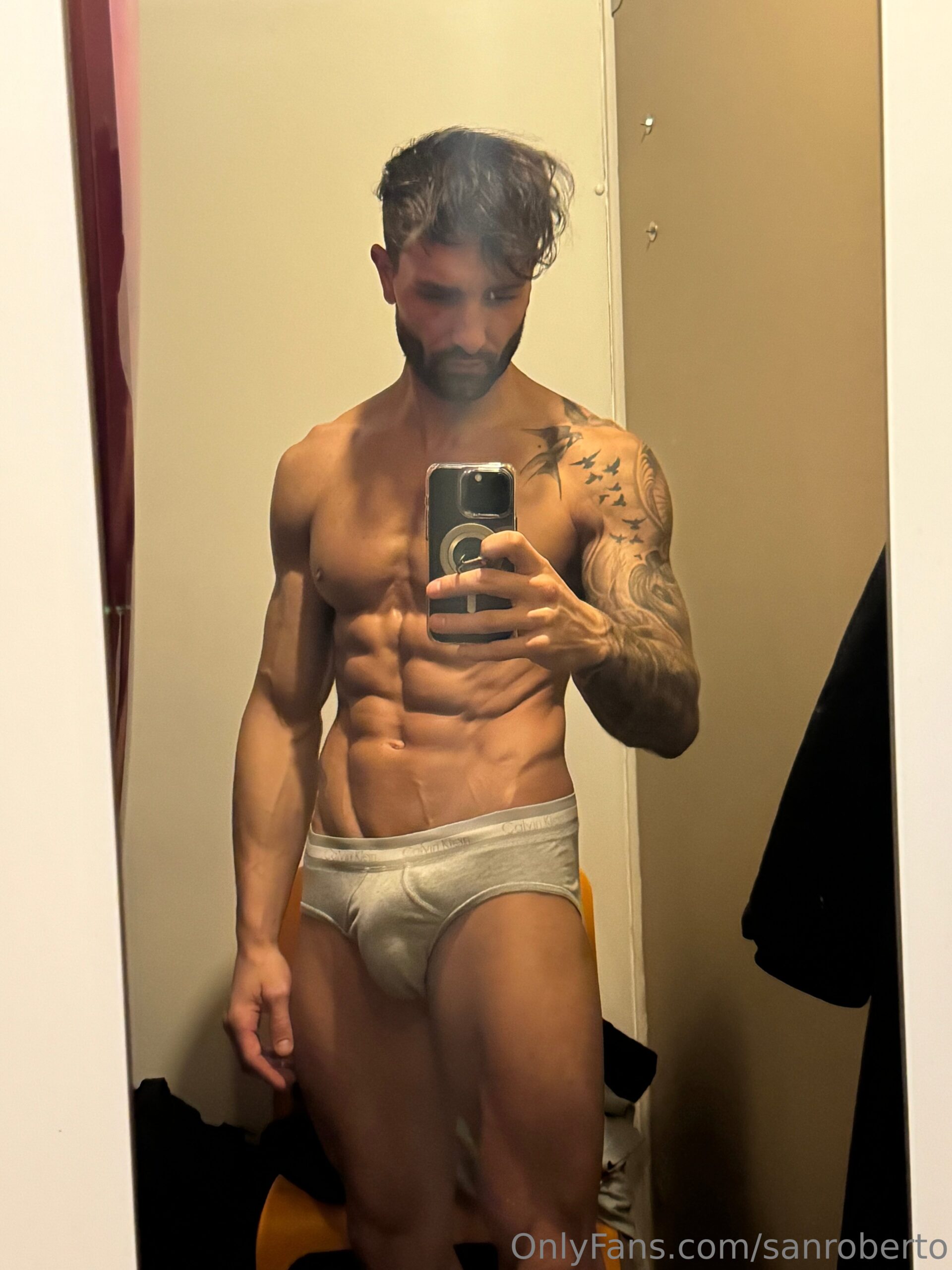 italian Roberto Gatto onlyfans nudes