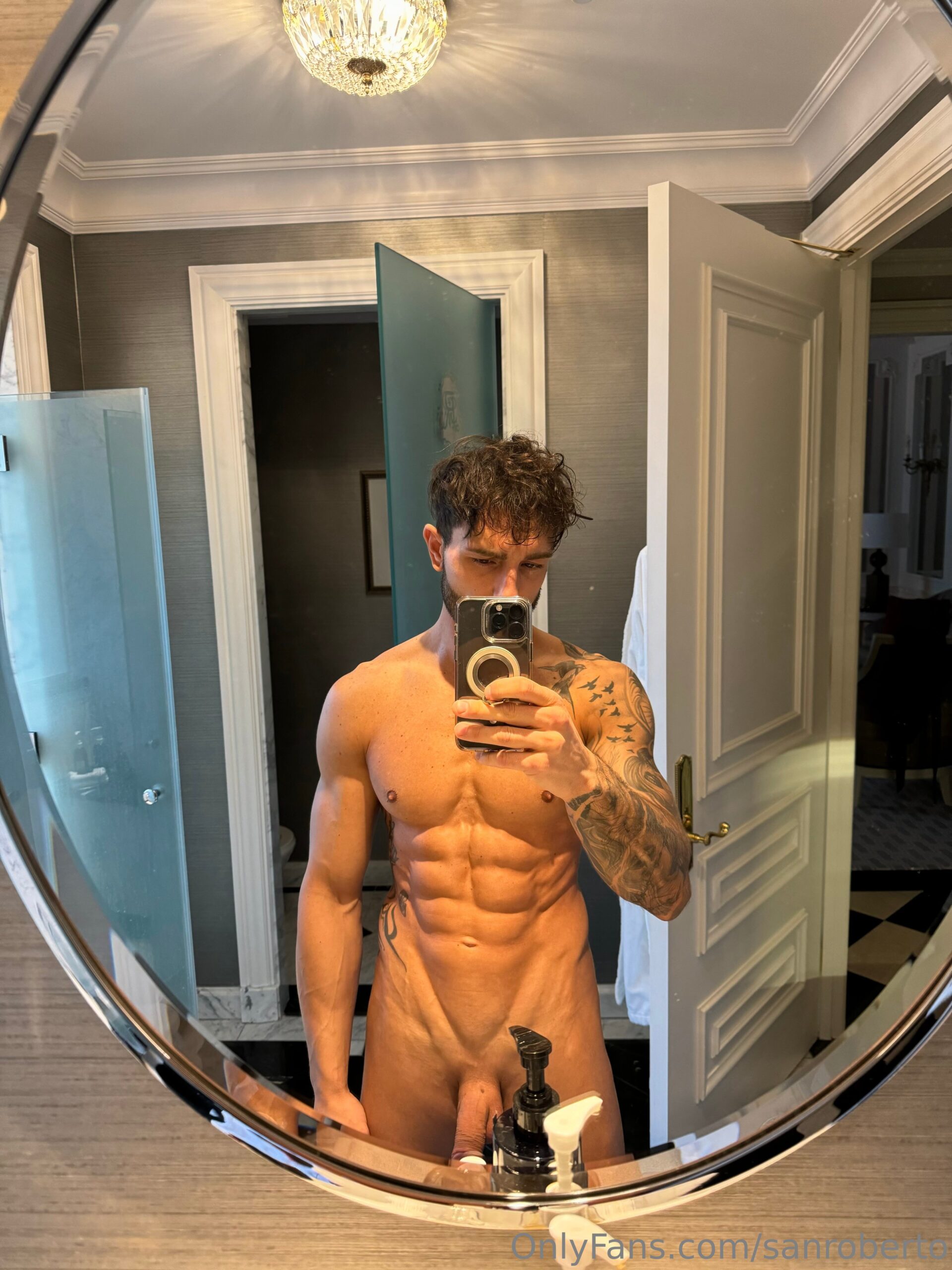 Inspiring  pleasuring himself muscle god sanroberto cock