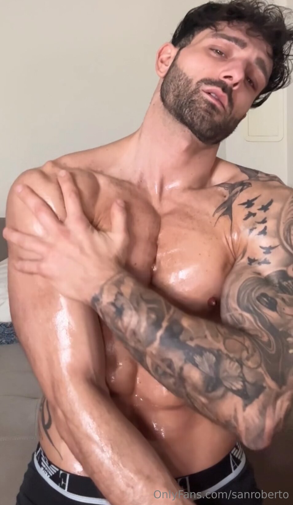 muscle sculpted sanroberto nude pics