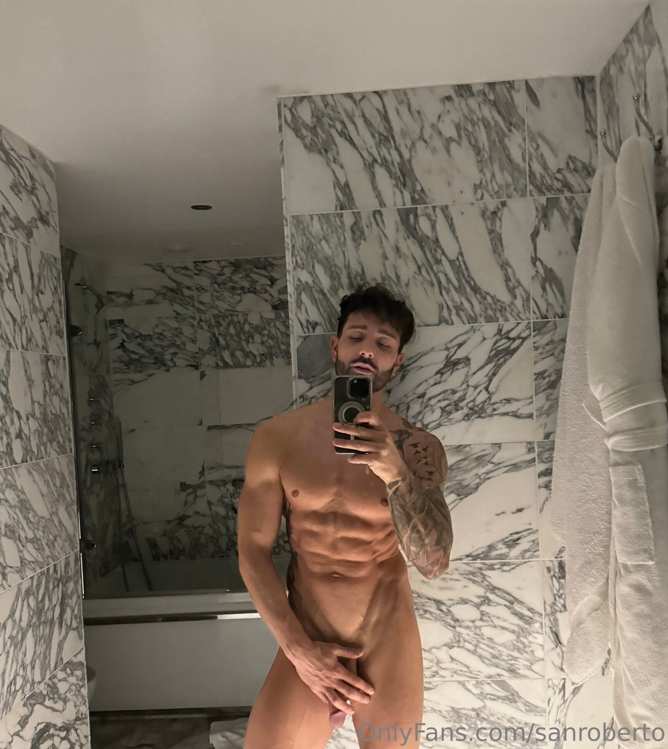 hot guy shredded sanrob nude