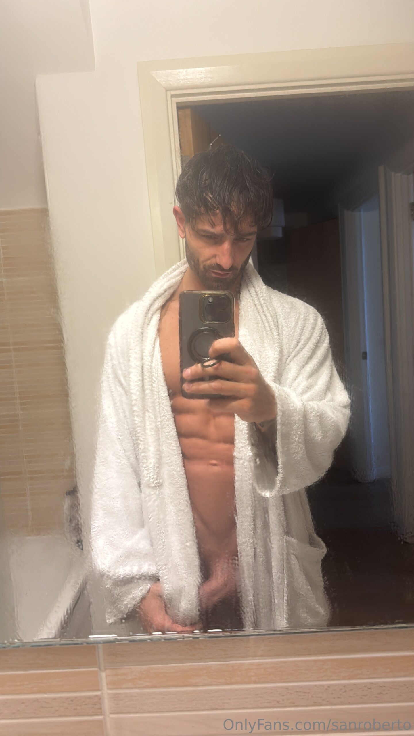 Sensational masculine ripped Roberto Gatto big pecs