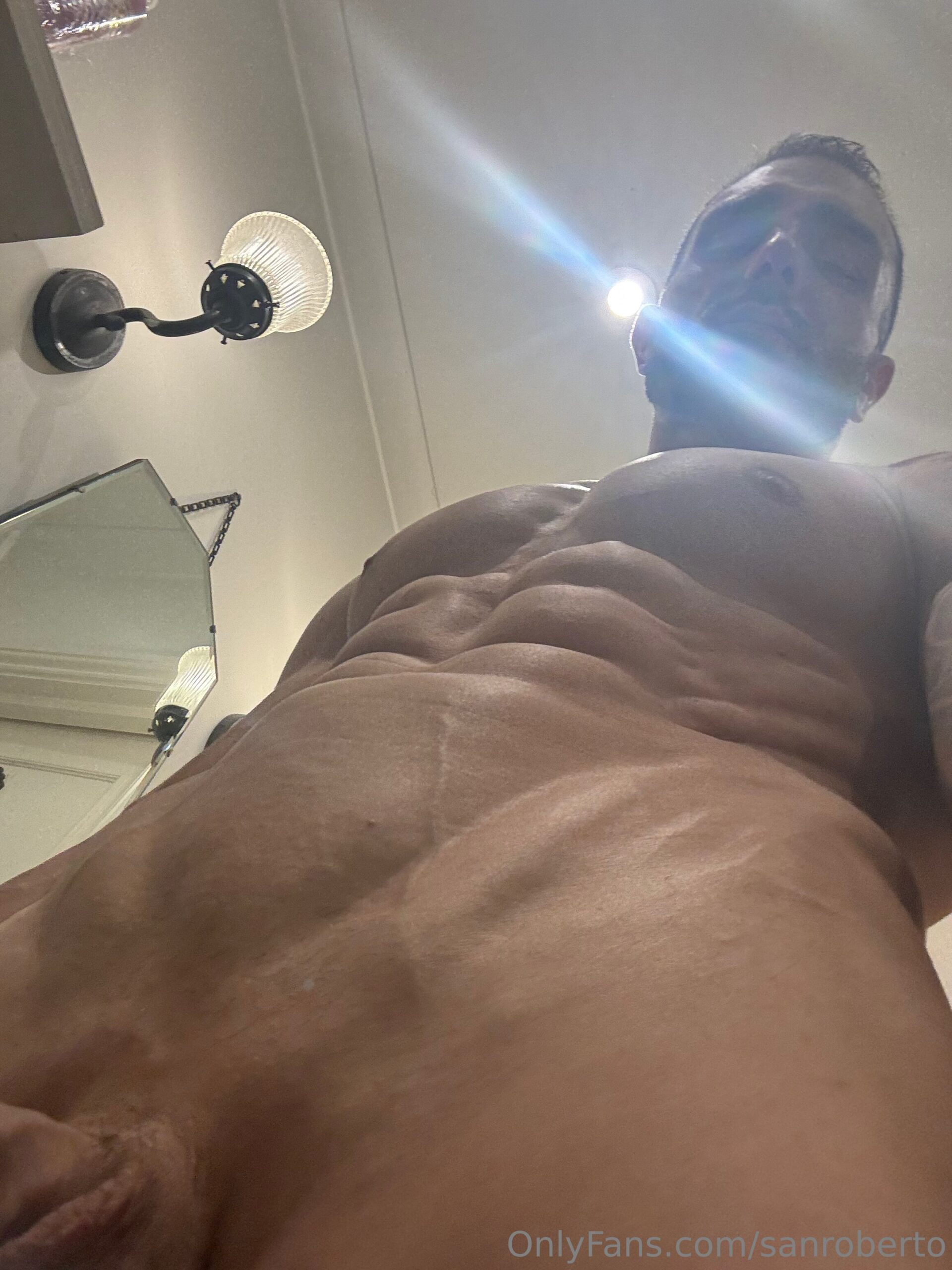 Benevolent muscle god Roberto Gatto collab Vid