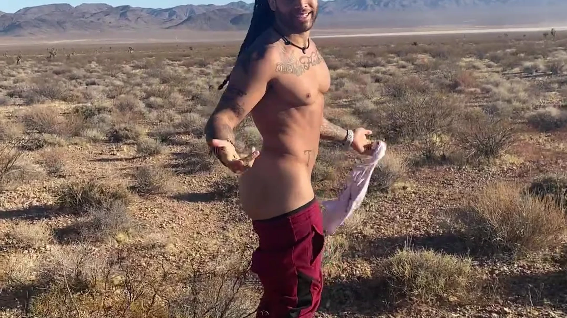 Flashman Wade dallaswade   Pulled the ass out in the desert  hows it look