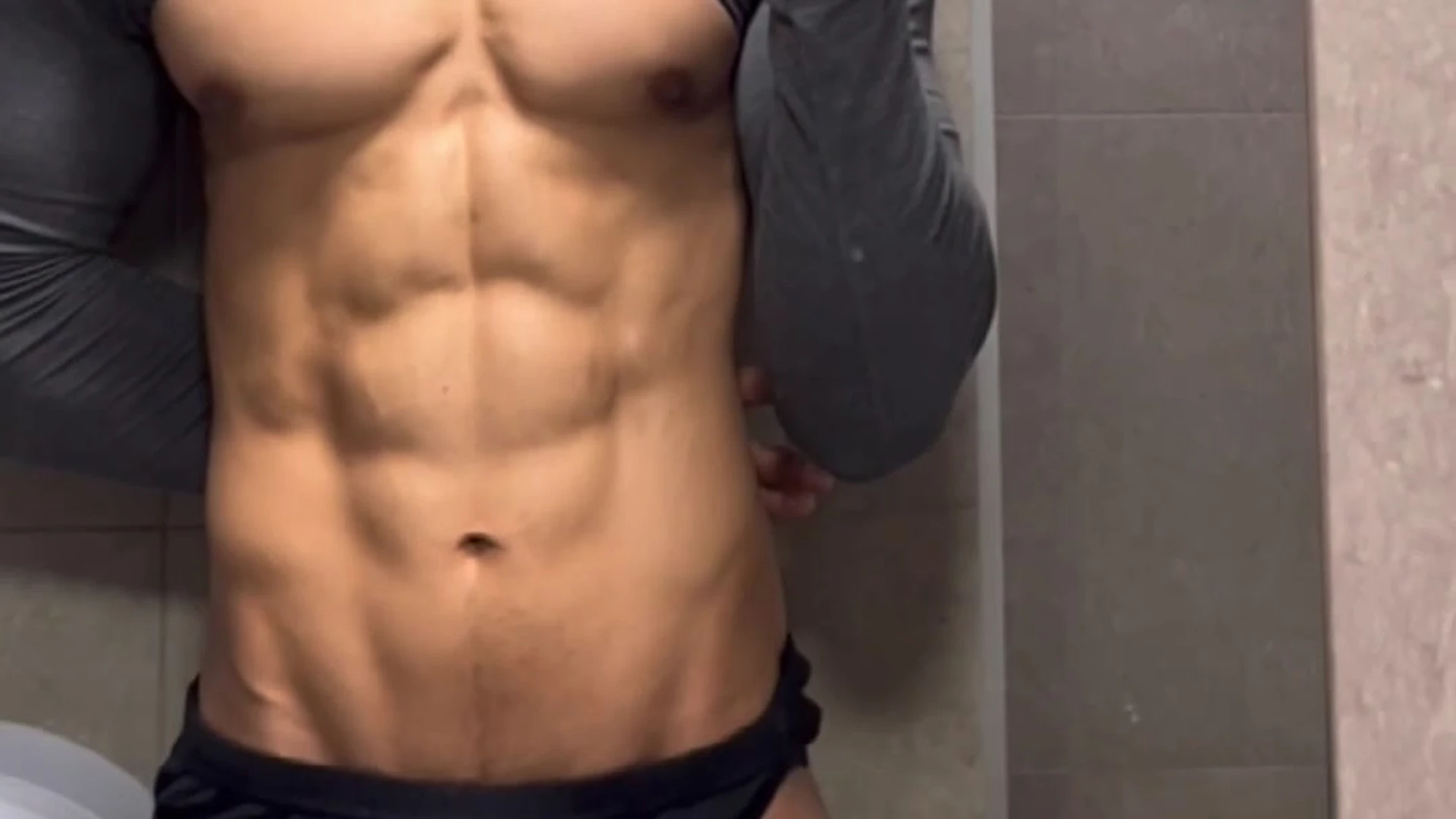 Sensational big cock brownboyfitt nude porn leak