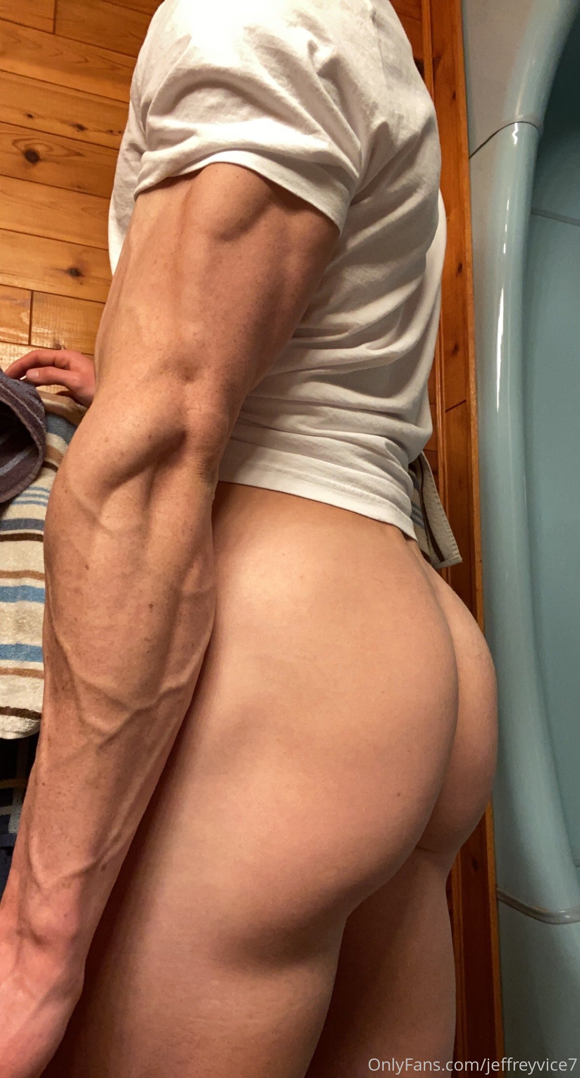 Cock-thirsty Jeffrey Vice cams Exclusive vid full
