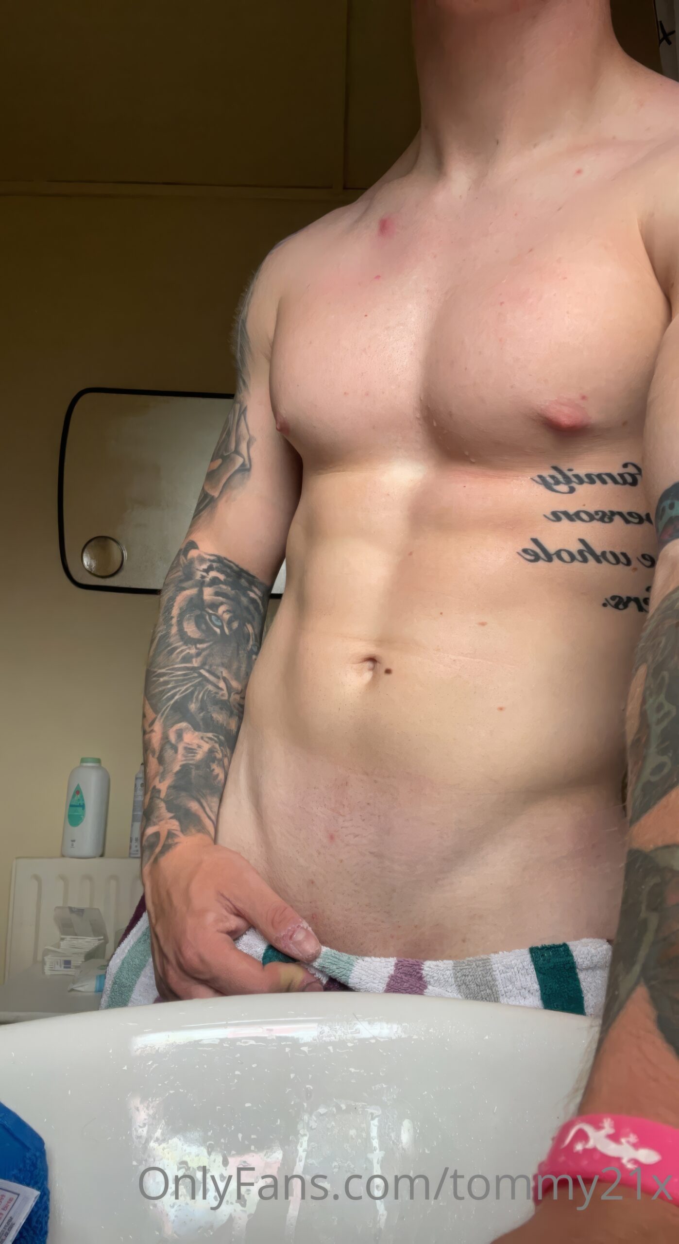 Epic slutty boy bitch Pumped tommy21x