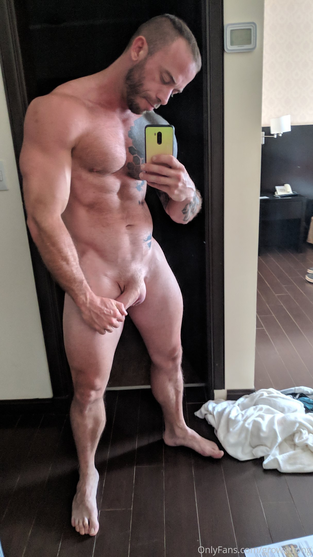 Empowered Hombretón Alex Grosso onlyfans leak pic Sensational