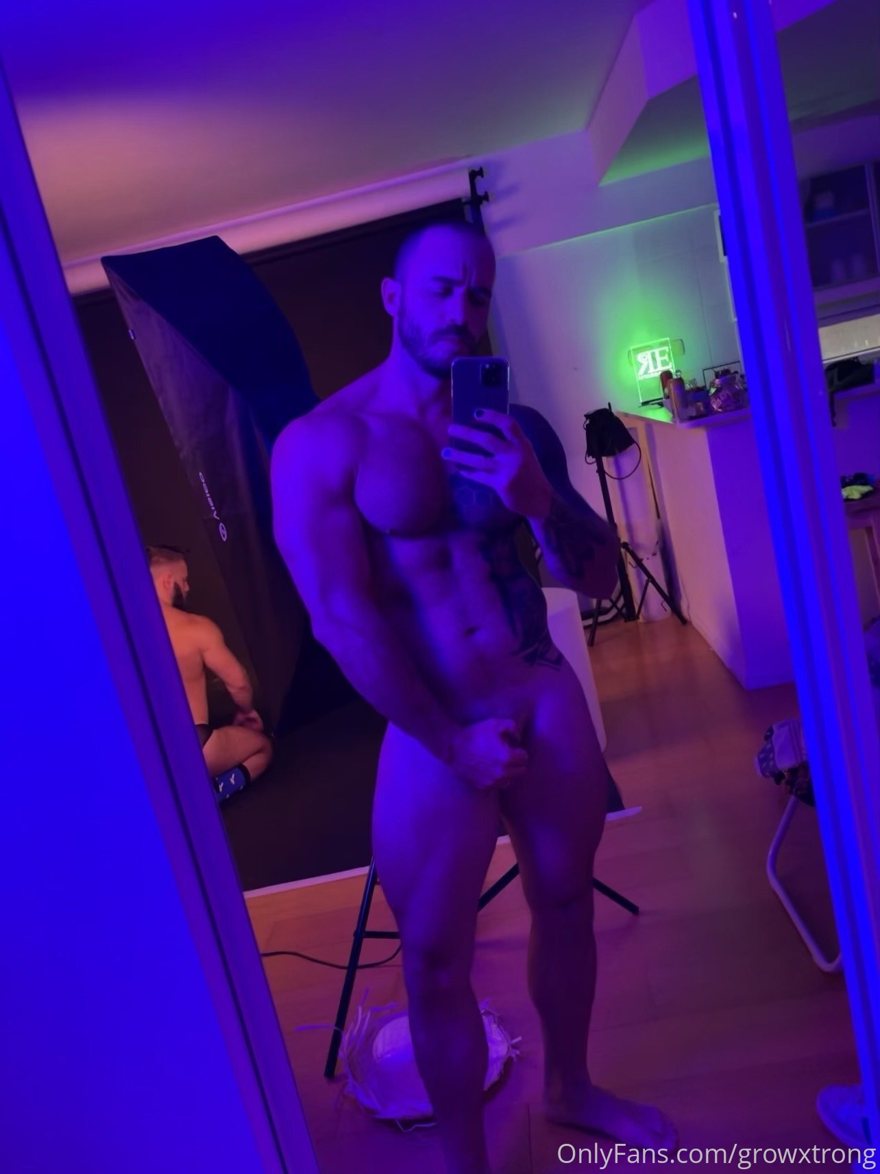 Considerate impregnating Hombretón PAPIXLX nudes
